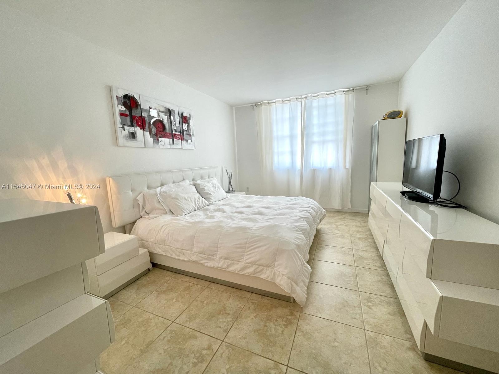 500 Bayview Dr, Sunny Isles Beach, FL, 33160 United States, 1 Bedroom Bedrooms, ,1 BathroomBathrooms,Residential,For Sale,Bayview Dr,A11545047