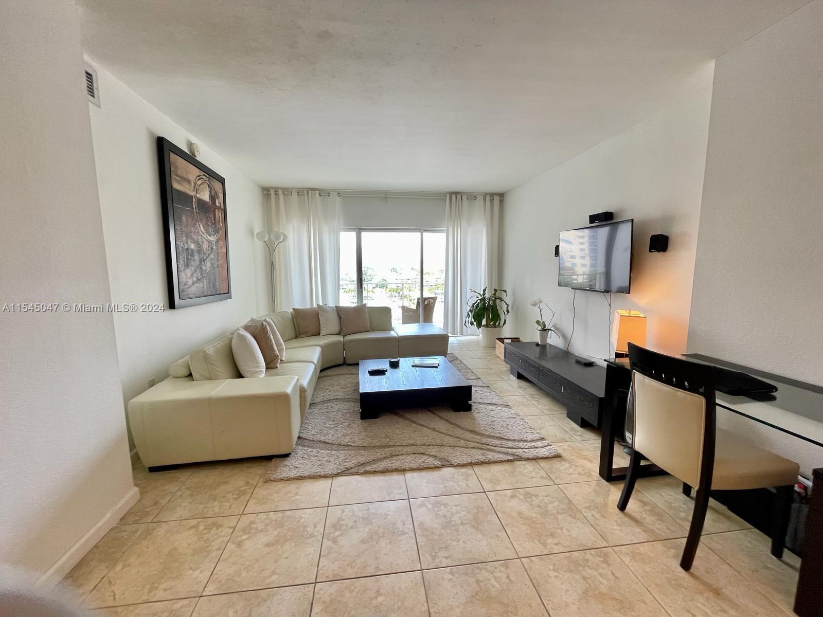 500 Bayview Dr, Sunny Isles Beach, FL, 33160 United States, 1 Bedroom Bedrooms, ,1 BathroomBathrooms,Residential,For Sale,Bayview Dr,A11545047