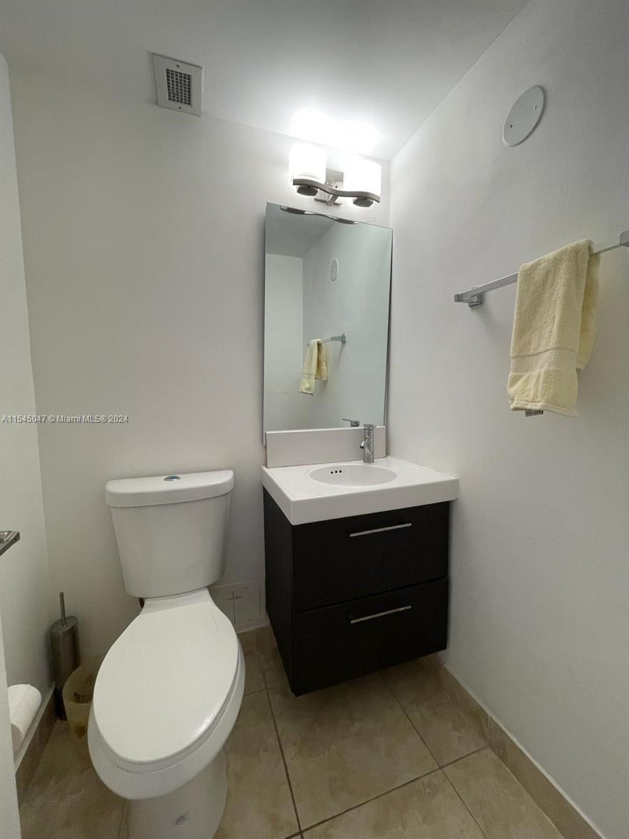 500 Bayview Dr, Sunny Isles Beach, FL, 33160 United States, 1 Bedroom Bedrooms, ,1 BathroomBathrooms,Residential,For Sale,Bayview Dr,A11545047