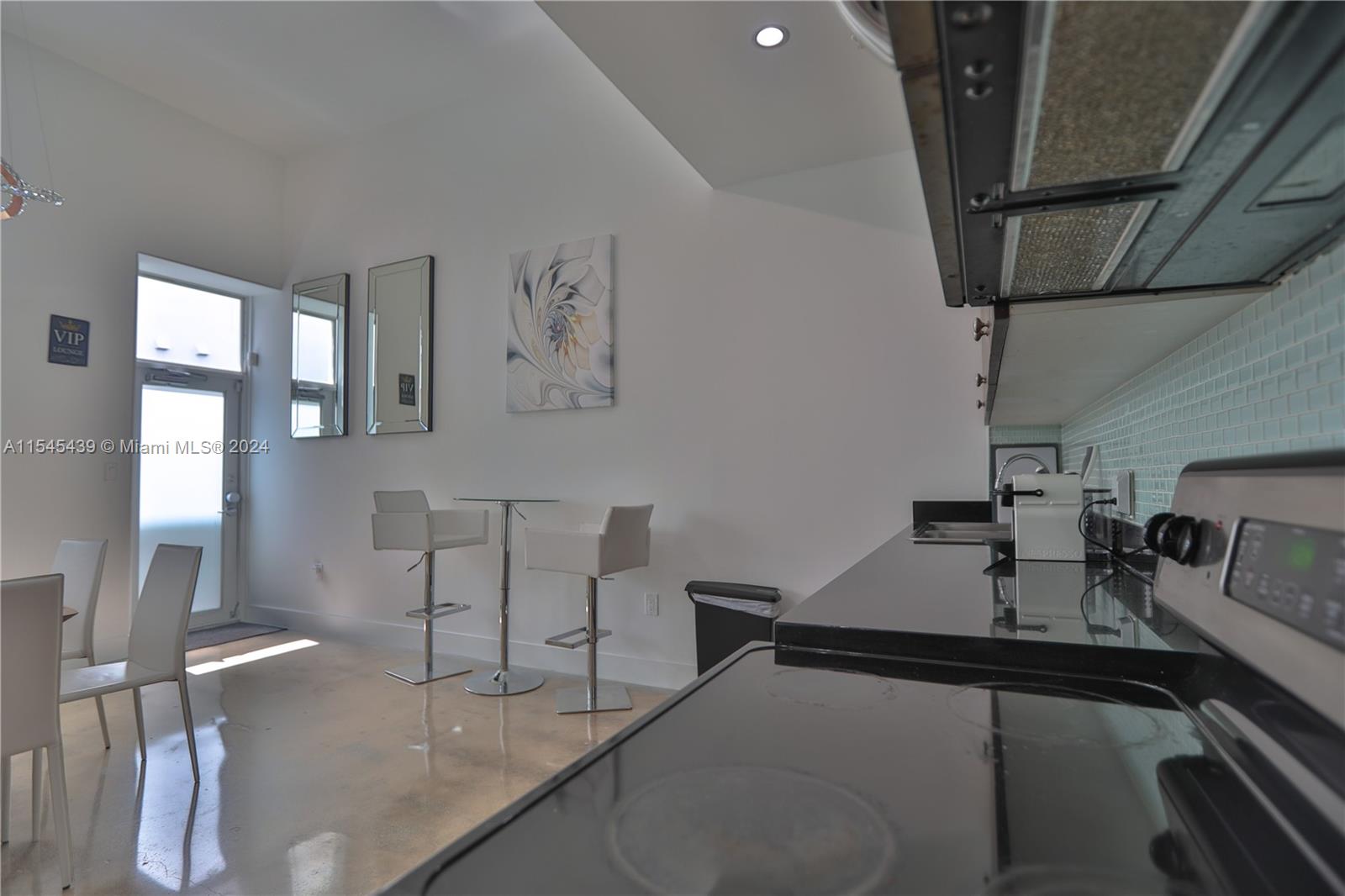 935 Euclid Ave 6, Miami Beach, Florida 33139, 1 Bedroom Bedrooms, ,1 BathroomBathrooms,Residential,For Sale,935 Euclid Ave 6,A11545439