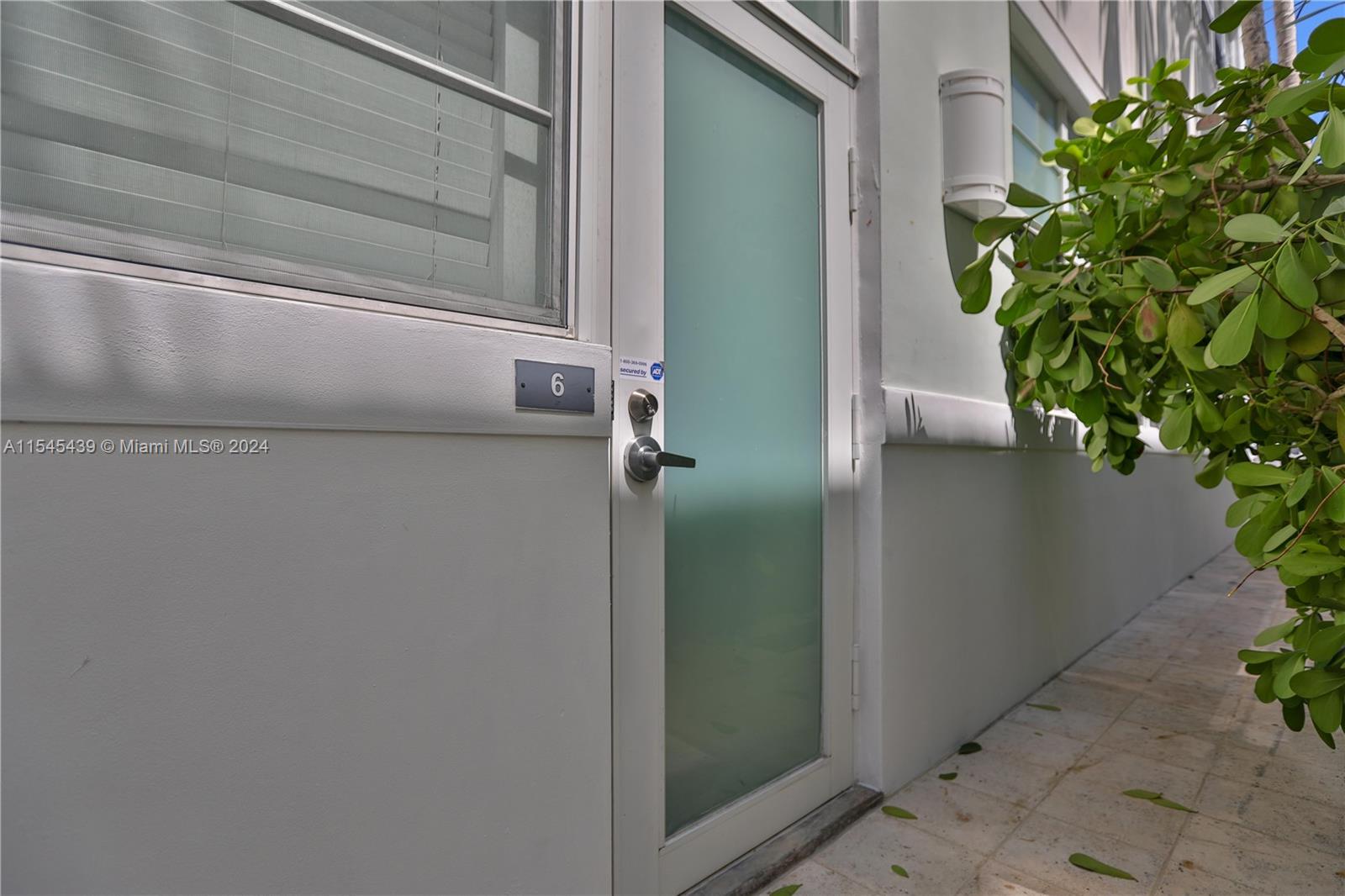 935 Euclid Ave 6, Miami Beach, Florida 33139, 1 Bedroom Bedrooms, ,1 BathroomBathrooms,Residential,For Sale,935 Euclid Ave 6,A11545439