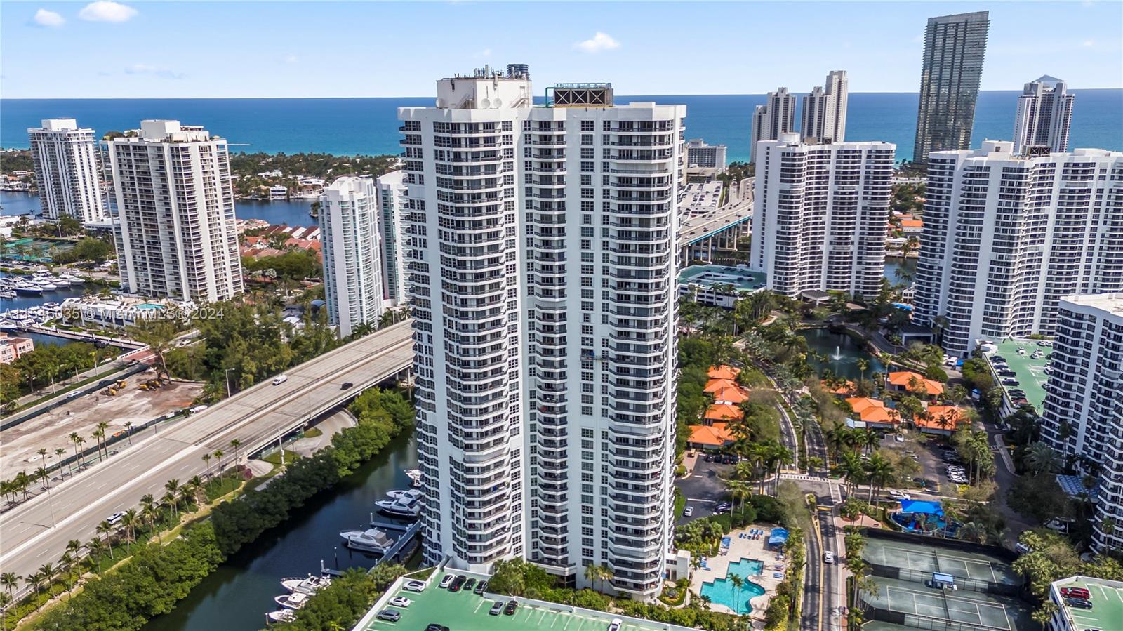 Amazing furnished unit with stunning views to the Intracoastal and Ocean. Enjoy this beautiful 3 bedroom, 3 bath condo in the prestigious Mystic Pointe tower 400 a waterfront luxury community located in the heart of Aventura. Full building amenities including: Spa, fitness center, heated pool, Jacuzzi, Gym, game room, Tennis Courts, Game and recreation room, library, mini market... Walking distance to House of worship, Aventura Mall, restaurants and short distance to the beach. Full size washer and dryer.