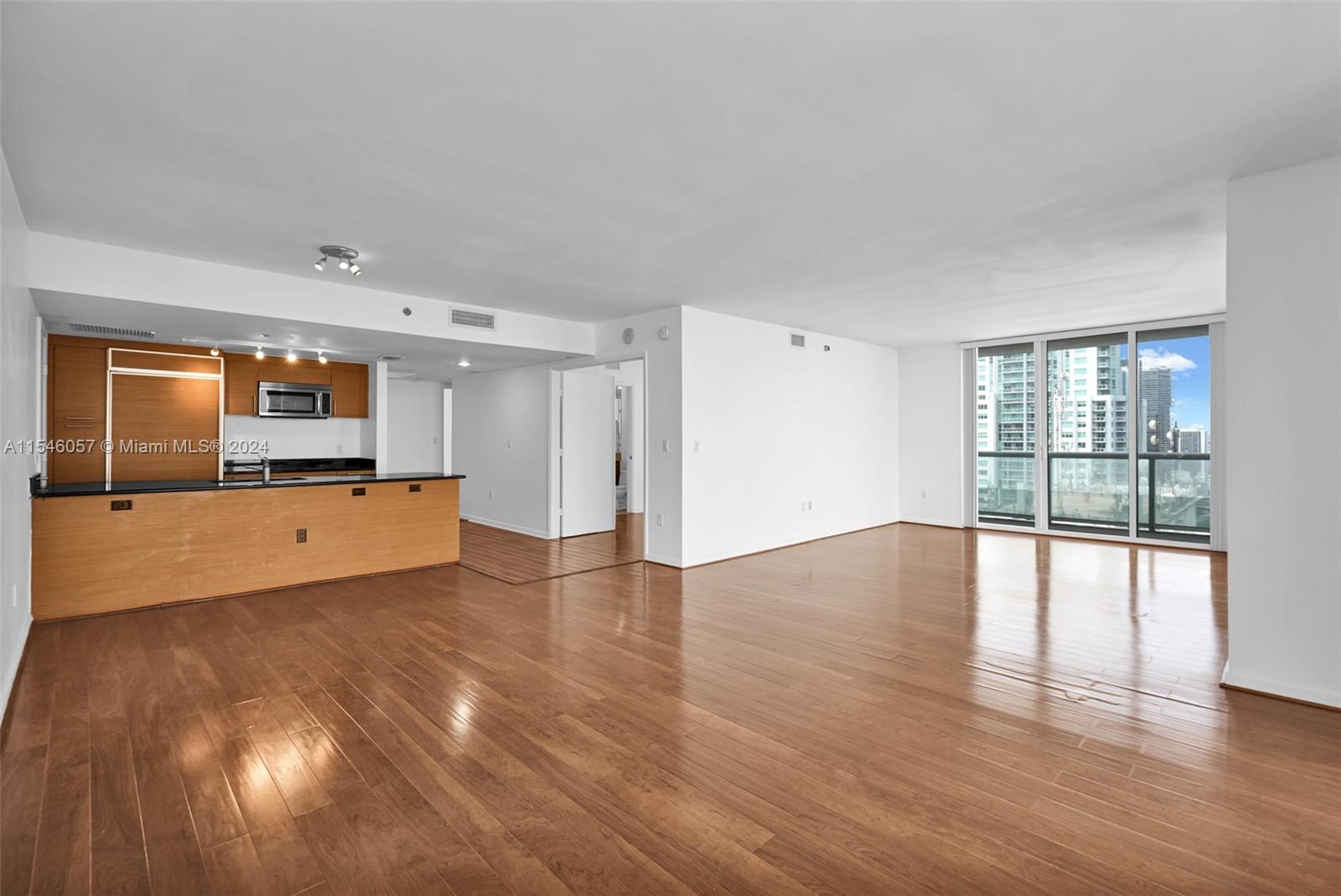 50 Biscayne Blvd 3802, Miami, Florida 33132, 3 Bedrooms Bedrooms, ,2 BathroomsBathrooms,Residentiallease,For Rent,50 Biscayne Blvd 3802,A11546057