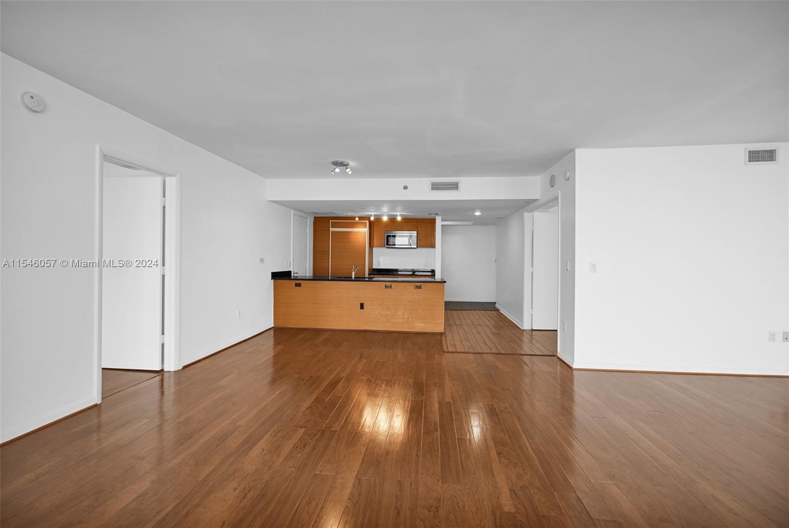 50 Biscayne Blvd 3802, Miami, Florida 33132, 3 Bedrooms Bedrooms, ,2 BathroomsBathrooms,Residentiallease,For Rent,50 Biscayne Blvd 3802,A11546057