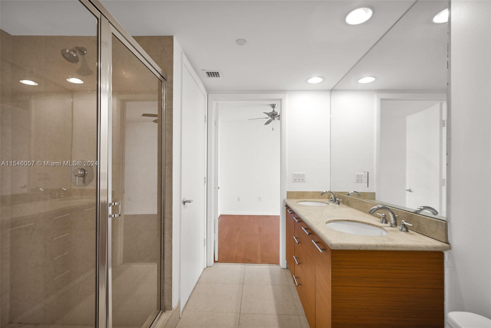 50 Biscayne Blvd 3802, Miami, Florida 33132, 3 Bedrooms Bedrooms, ,2 BathroomsBathrooms,Residentiallease,For Rent,50 Biscayne Blvd 3802,A11546057