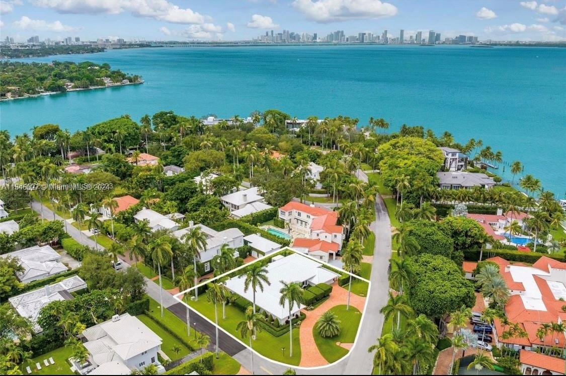 55 Lagorce Cir, Miami Beach, Florida 33141, 4 Bedrooms Bedrooms, ,5 BathroomsBathrooms,Residentiallease,For Rent,55 Lagorce Cir,A11546027