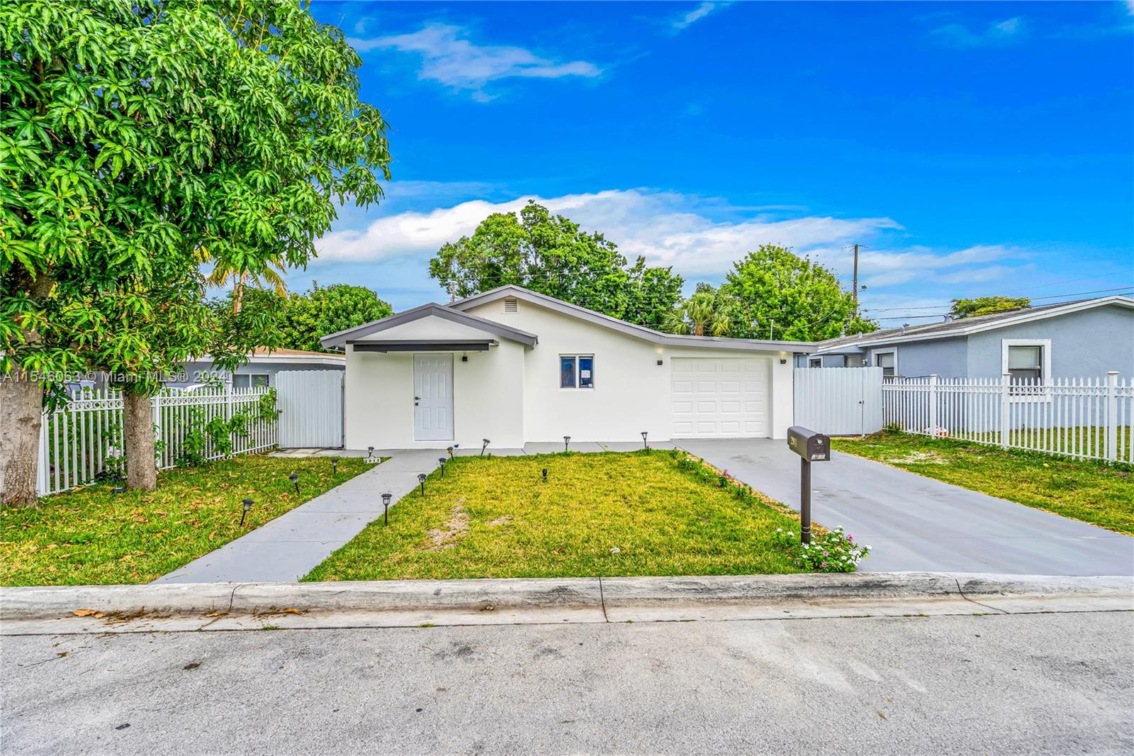 2911 7th Ct, Fort Lauderdale, FL, 33311 United States, 4 Bedrooms Bedrooms, ,2 BathroomsBathrooms,Residential,For Sale,7th Ct,A11546063