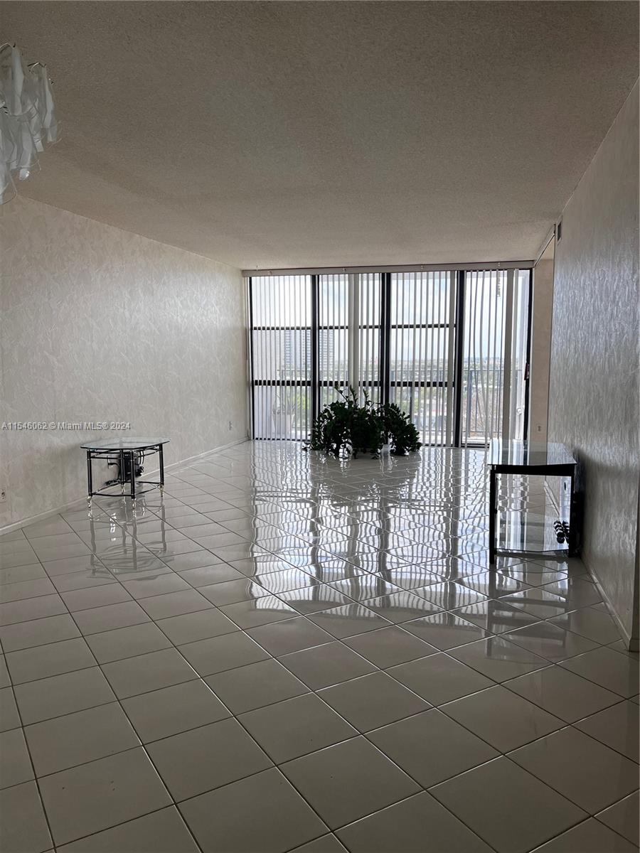 1000 Parkview Dr 807, Hallandale Beach, Florida 33009, 2 Bedrooms Bedrooms, ,2 BathroomsBathrooms,Residentiallease,For Rent,1000 Parkview Dr 807,A11546062