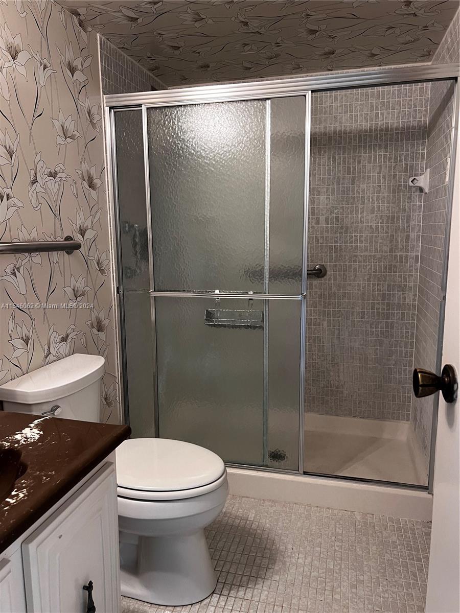 1000 Parkview Dr 807, Hallandale Beach, Florida 33009, 2 Bedrooms Bedrooms, ,2 BathroomsBathrooms,Residentiallease,For Rent,1000 Parkview Dr 807,A11546062