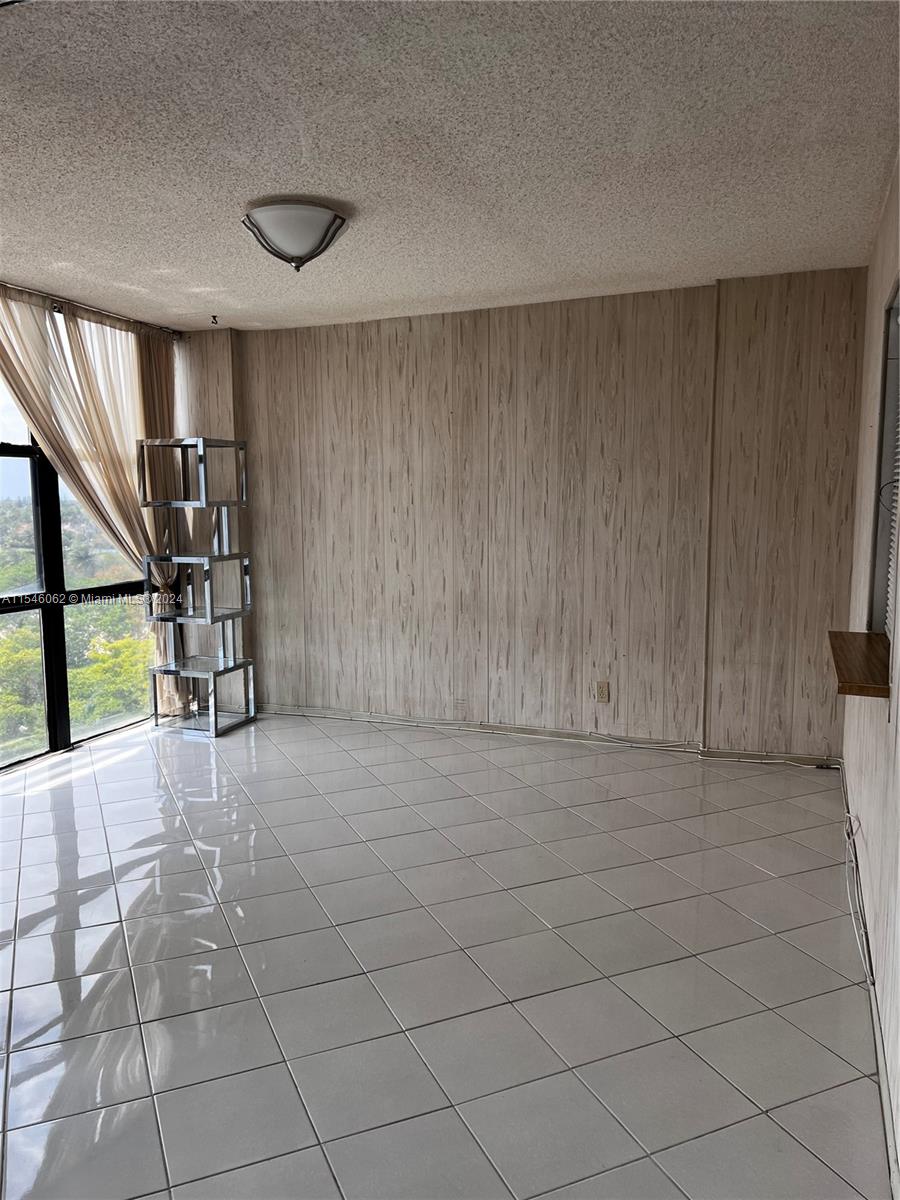 1000 Parkview Dr 807, Hallandale Beach, Florida 33009, 2 Bedrooms Bedrooms, ,2 BathroomsBathrooms,Residentiallease,For Rent,1000 Parkview Dr 807,A11546062