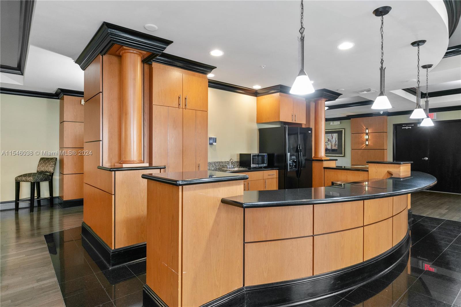 3001 NE 185th St 317, Aventura, Florida 33180, 3 Bedrooms Bedrooms, ,2 BathroomsBathrooms,Residential,For Sale,3001 NE 185th St 317,A11546038