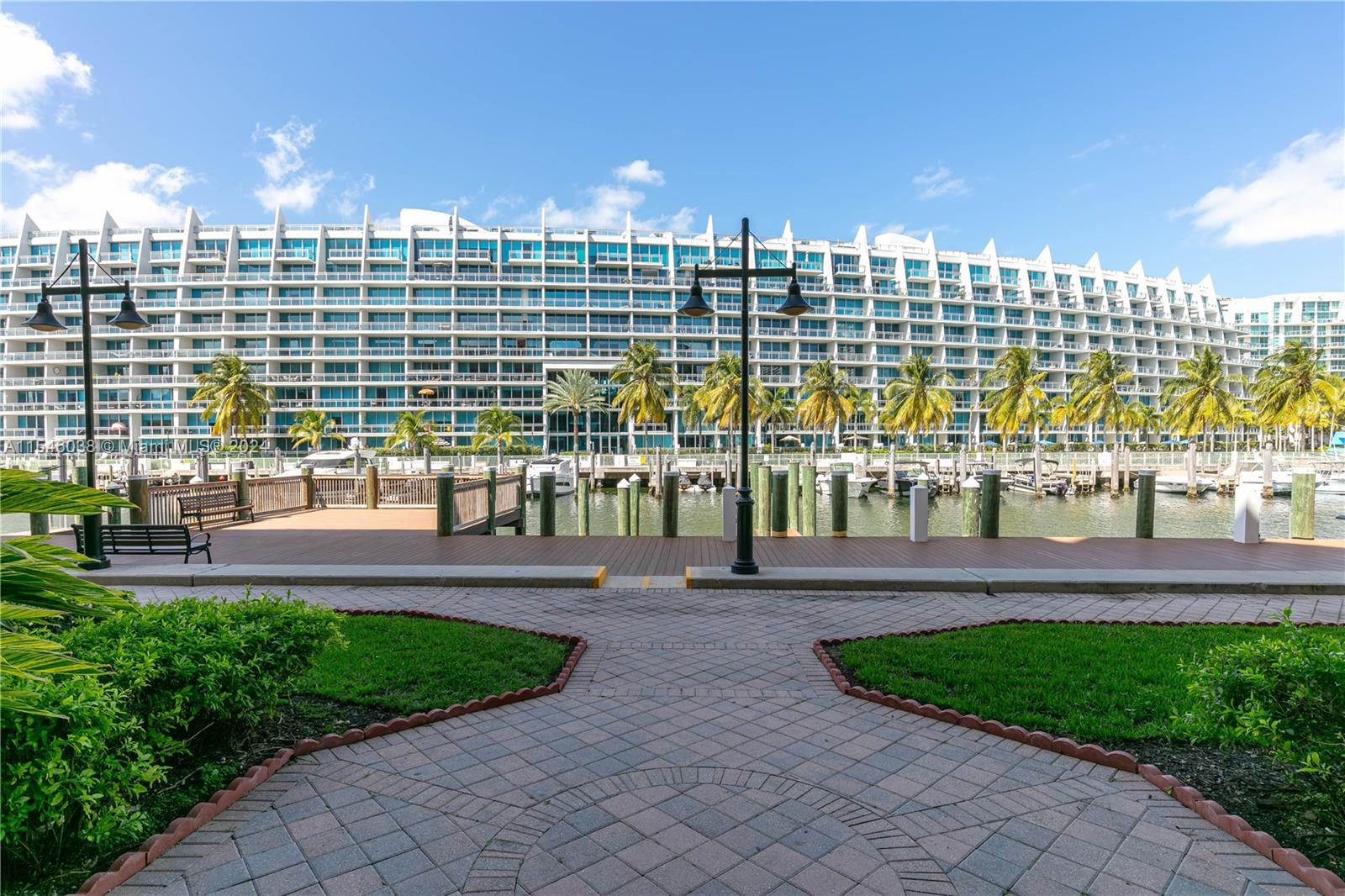 3001 NE 185th St 317, Aventura, Florida 33180, 3 Bedrooms Bedrooms, ,2 BathroomsBathrooms,Residential,For Sale,3001 NE 185th St 317,A11546038