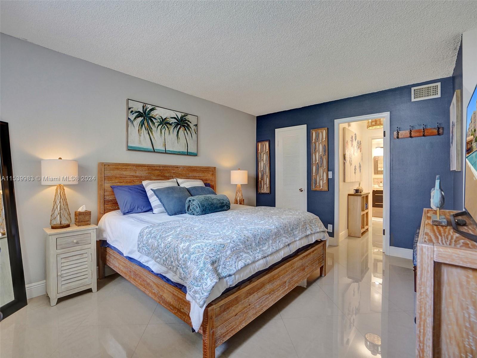 501 NE 14th Ave 104, Hallandale Beach, Florida 33009, 1 Bedroom Bedrooms, ,1 BathroomBathrooms,Residential,For Sale,501 NE 14th Ave 104,A11539983