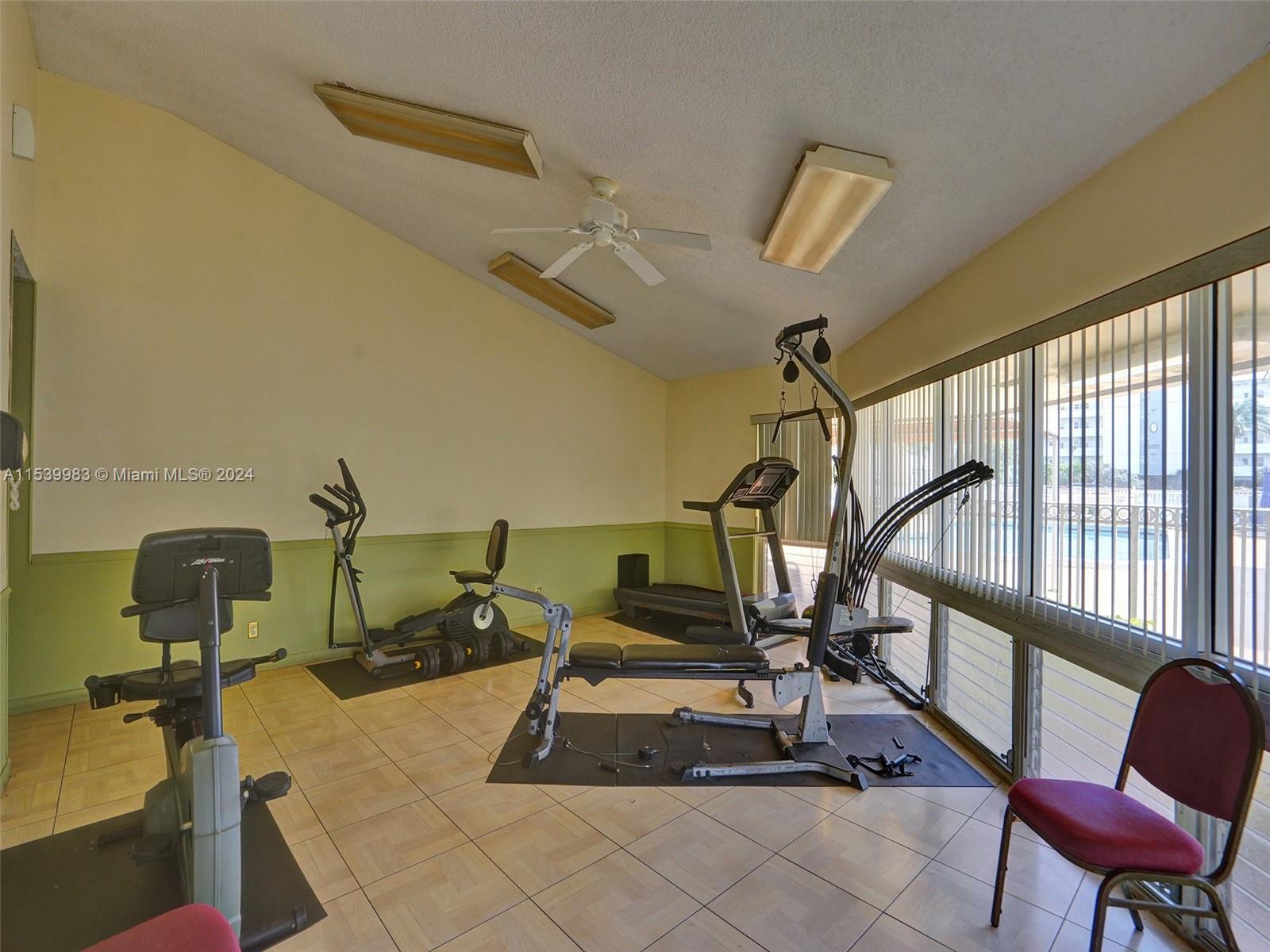 501 NE 14th Ave 104, Hallandale Beach, Florida 33009, 1 Bedroom Bedrooms, ,1 BathroomBathrooms,Residential,For Sale,501 NE 14th Ave 104,A11539983