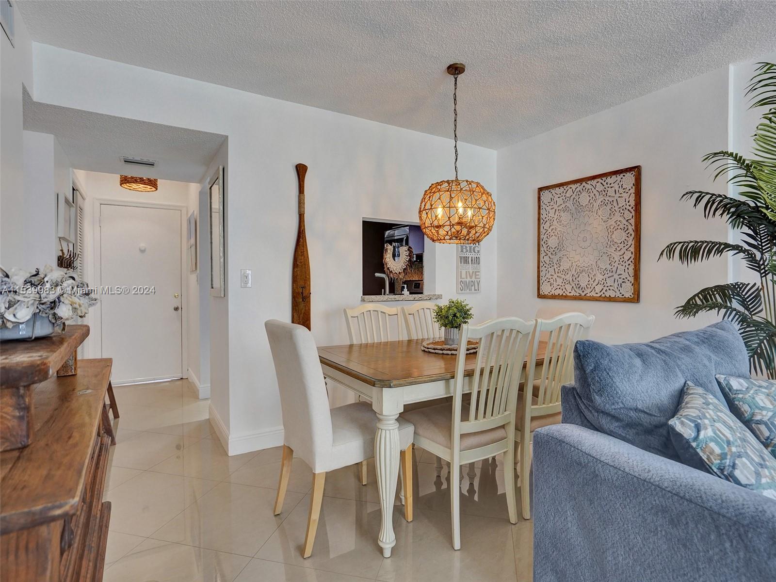 501 NE 14th Ave 104, Hallandale Beach, Florida 33009, 1 Bedroom Bedrooms, ,1 BathroomBathrooms,Residential,For Sale,501 NE 14th Ave 104,A11539983