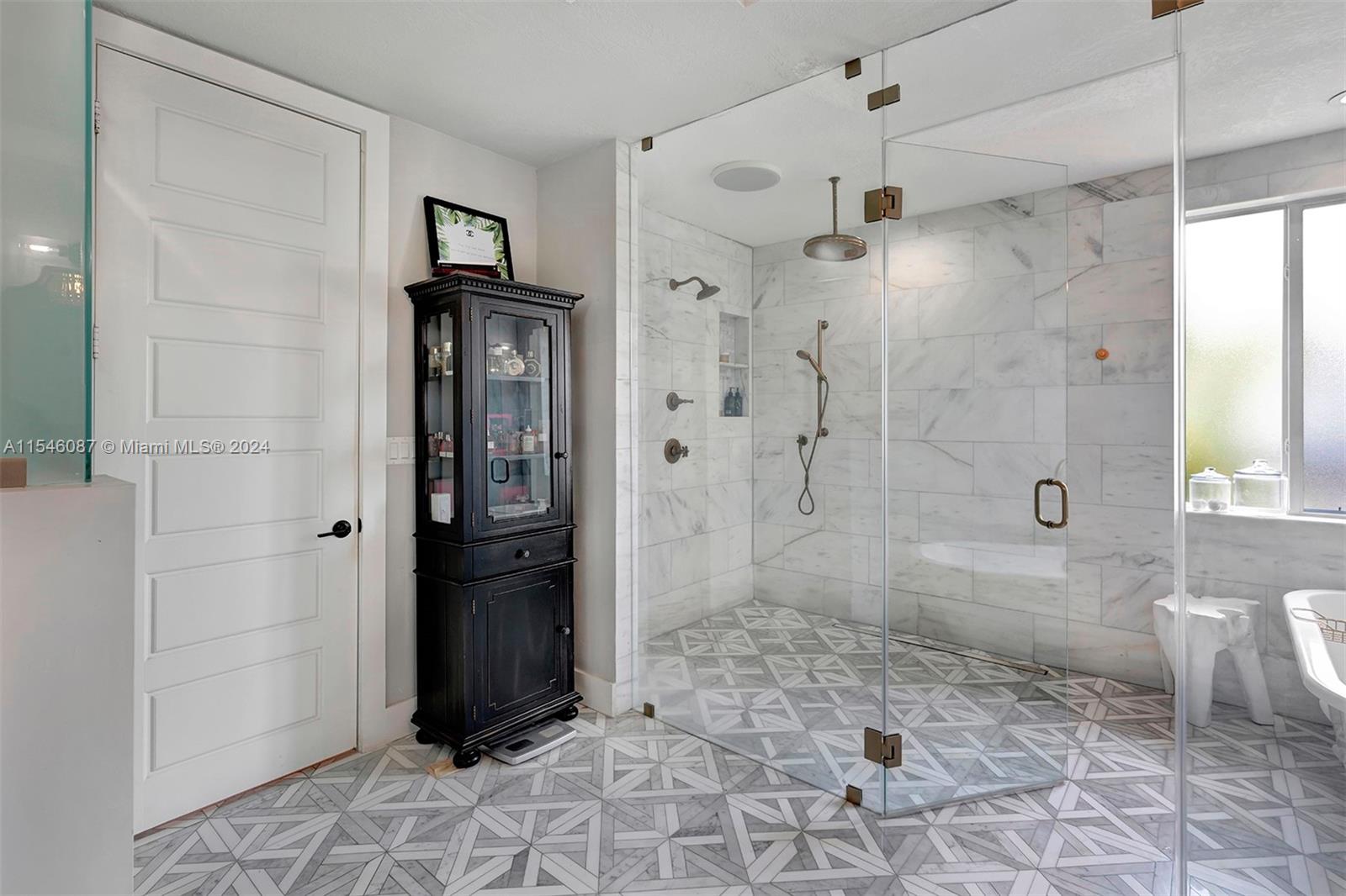 15020 SW 176th Ter ., Miami, Florida 33187, 5 Bedrooms Bedrooms, ,4 BathroomsBathrooms,Residentiallease,For Rent,15020 SW 176th Ter .,A11546087