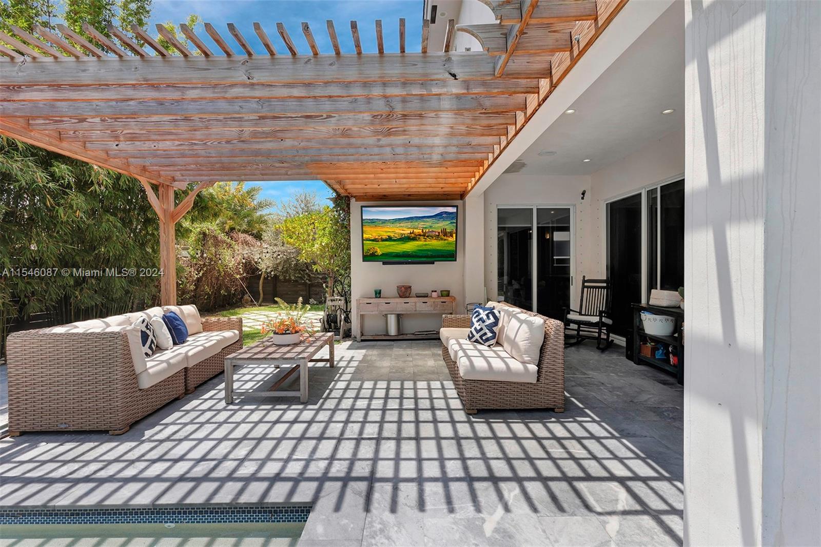 15020 SW 176th Ter ., Miami, Florida 33187, 5 Bedrooms Bedrooms, ,4 BathroomsBathrooms,Residentiallease,For Rent,15020 SW 176th Ter .,A11546087