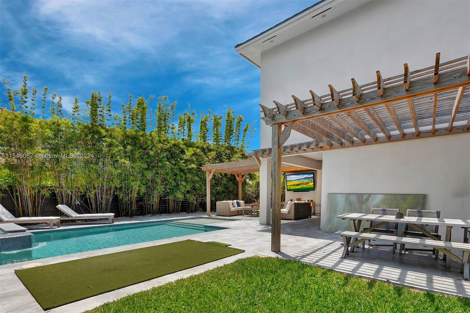 15020 SW 176th Ter ., Miami, Florida 33187, 5 Bedrooms Bedrooms, ,4 BathroomsBathrooms,Residentiallease,For Rent,15020 SW 176th Ter .,A11546087