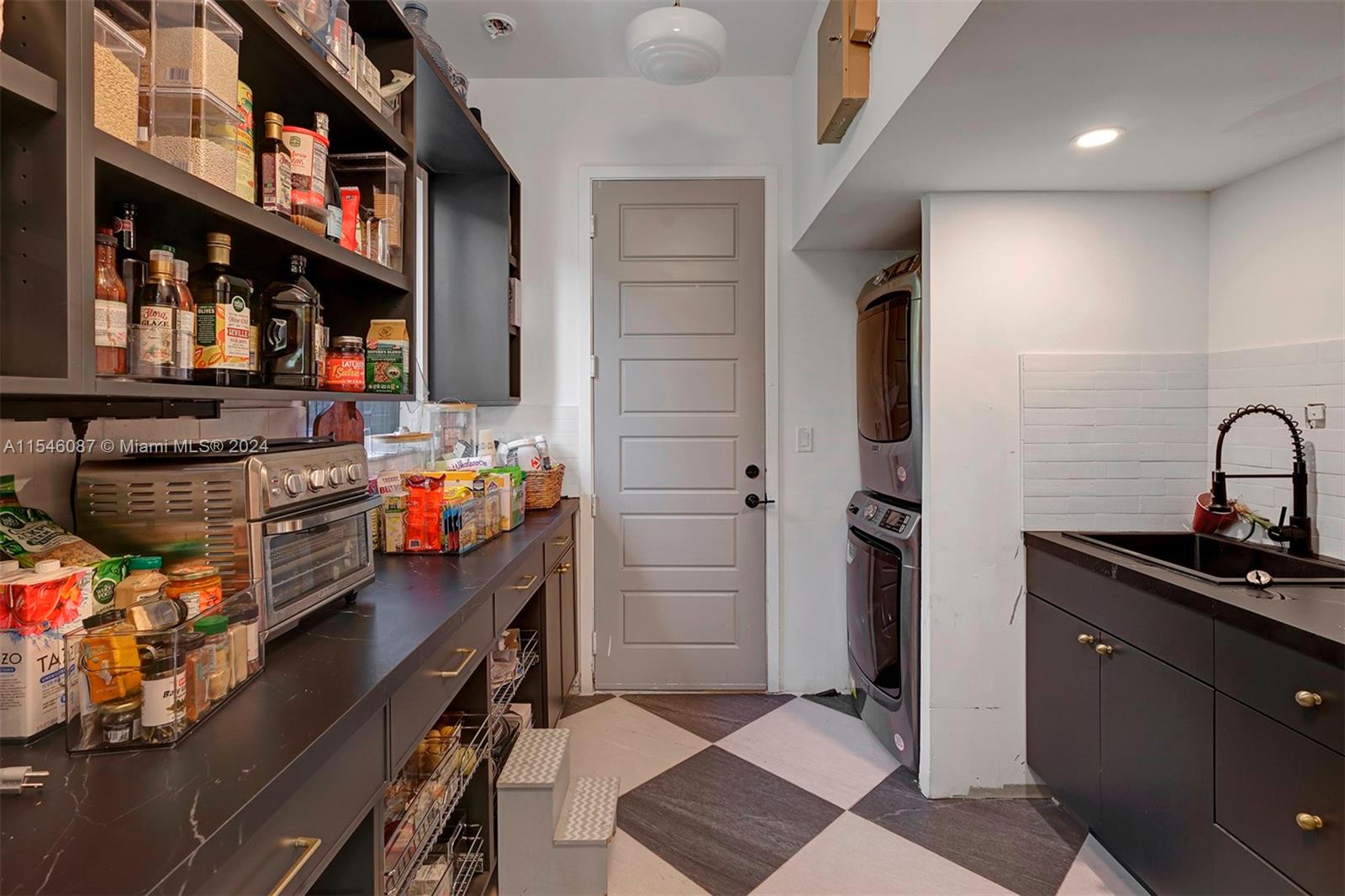 15020 SW 176th Ter ., Miami, Florida 33187, 5 Bedrooms Bedrooms, ,4 BathroomsBathrooms,Residentiallease,For Rent,15020 SW 176th Ter .,A11546087