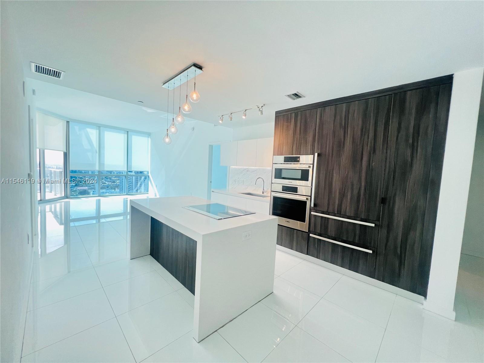 851 NE 1st Av 2808, Miami, Florida 33132, 2 Bedrooms Bedrooms, ,3 BathroomsBathrooms,Residentiallease,For Rent,851 NE 1st Av 2808,A11546119