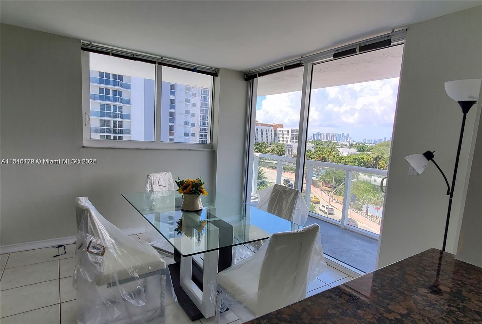 2457 Collins Ave 606, Miami Beach, Florida 33140, 2 Bedrooms Bedrooms, ,2 BathroomsBathrooms,Residentiallease,For Rent,2457 Collins Ave 606,A11546122