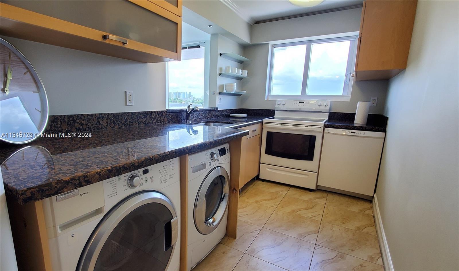 2457 Collins Ave 606, Miami Beach, Florida 33140, 2 Bedrooms Bedrooms, ,2 BathroomsBathrooms,Residentiallease,For Rent,2457 Collins Ave 606,A11546122