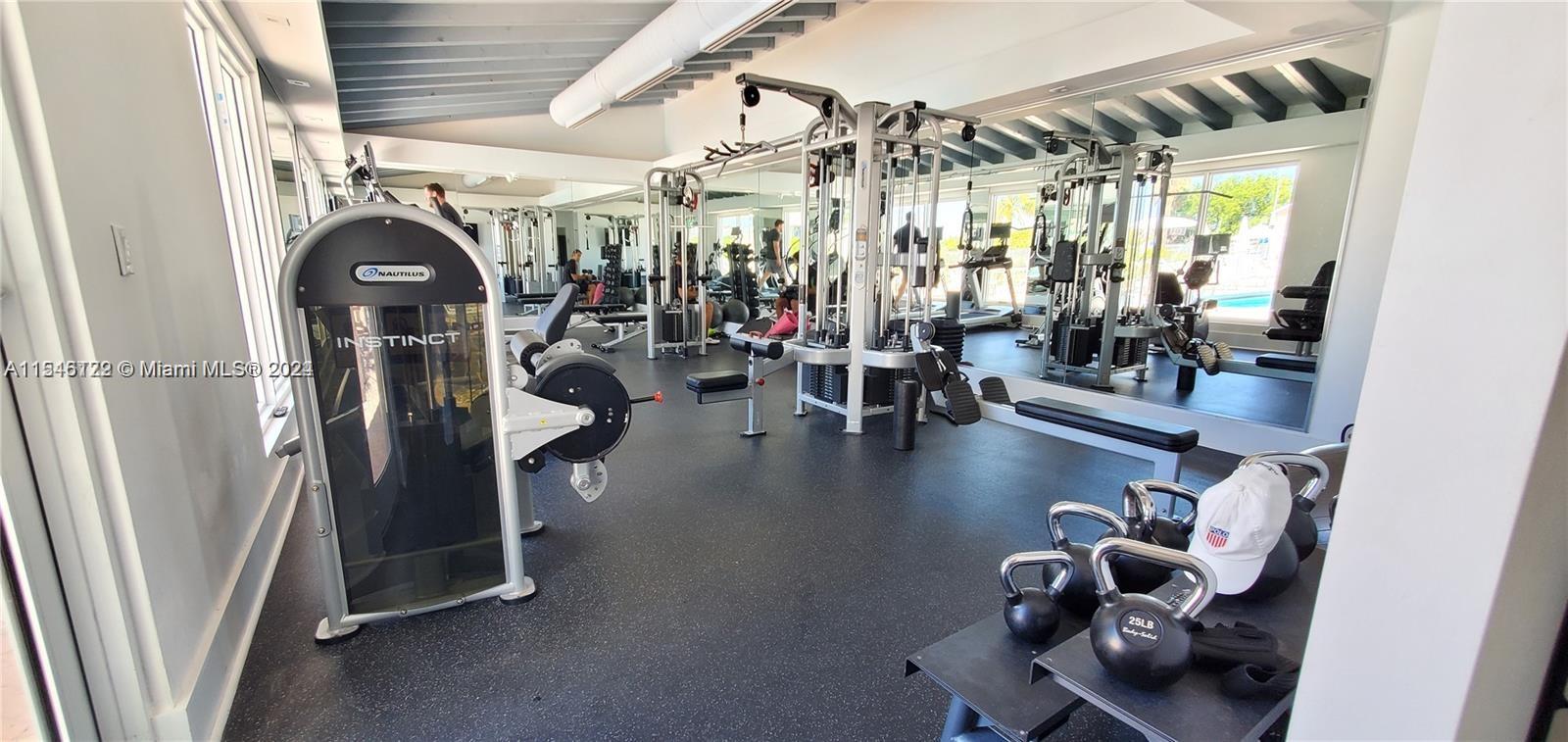 2457 Collins Ave 606, Miami Beach, Florida 33140, 2 Bedrooms Bedrooms, ,2 BathroomsBathrooms,Residentiallease,For Rent,2457 Collins Ave 606,A11546122