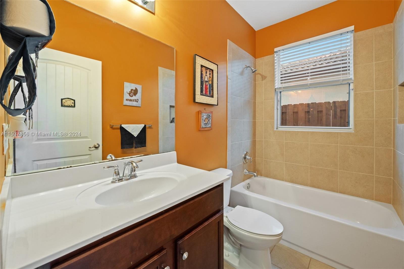 4th Bathroom - downstairs