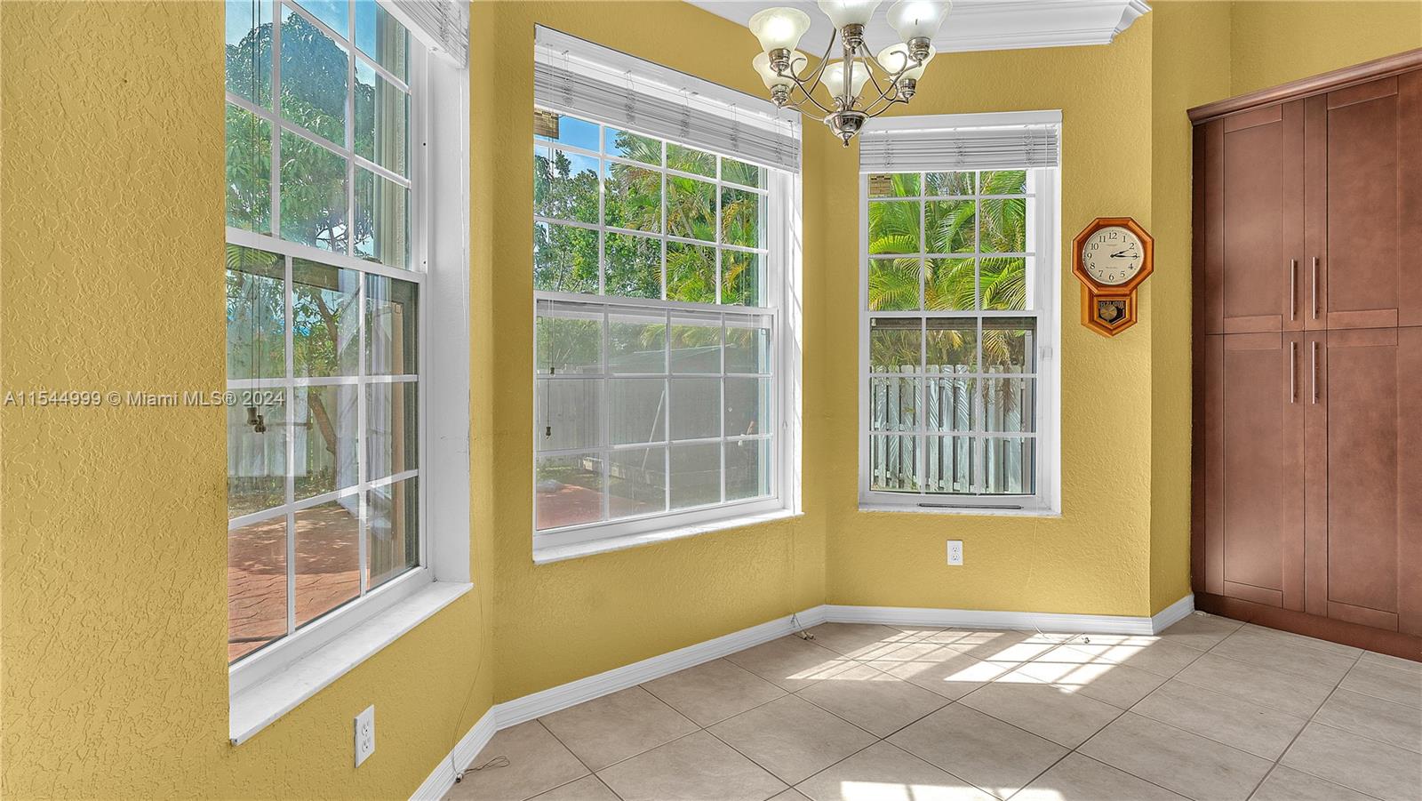 Listing Photo 14
