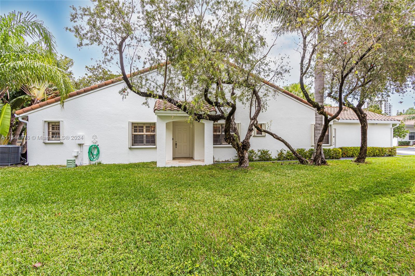 21224 Harbor Way, Aventura, FL, 33180 United States, 3 Bedrooms Bedrooms, ,2 BathroomsBathrooms,Residential,For Sale,Harbor Way,A11544578