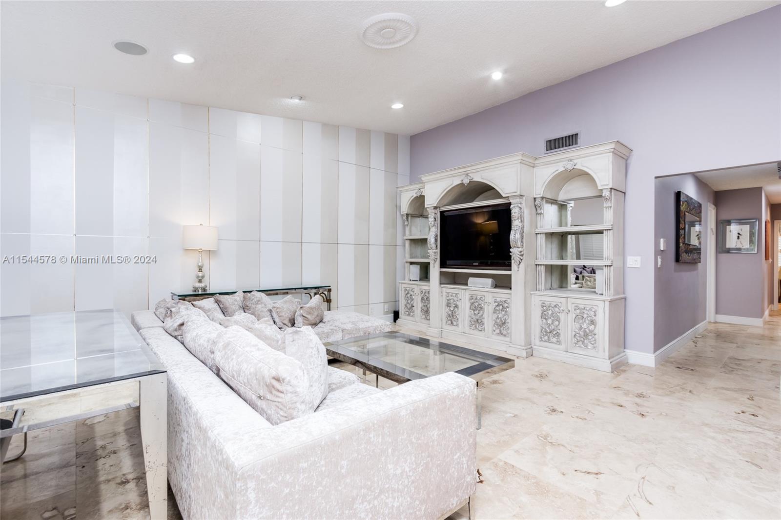 21224 Harbor Way 231, Aventura, Florida 33180, 3 Bedrooms Bedrooms, ,2 BathroomsBathrooms,Residential,For Sale,21224 Harbor Way 231,A11544578