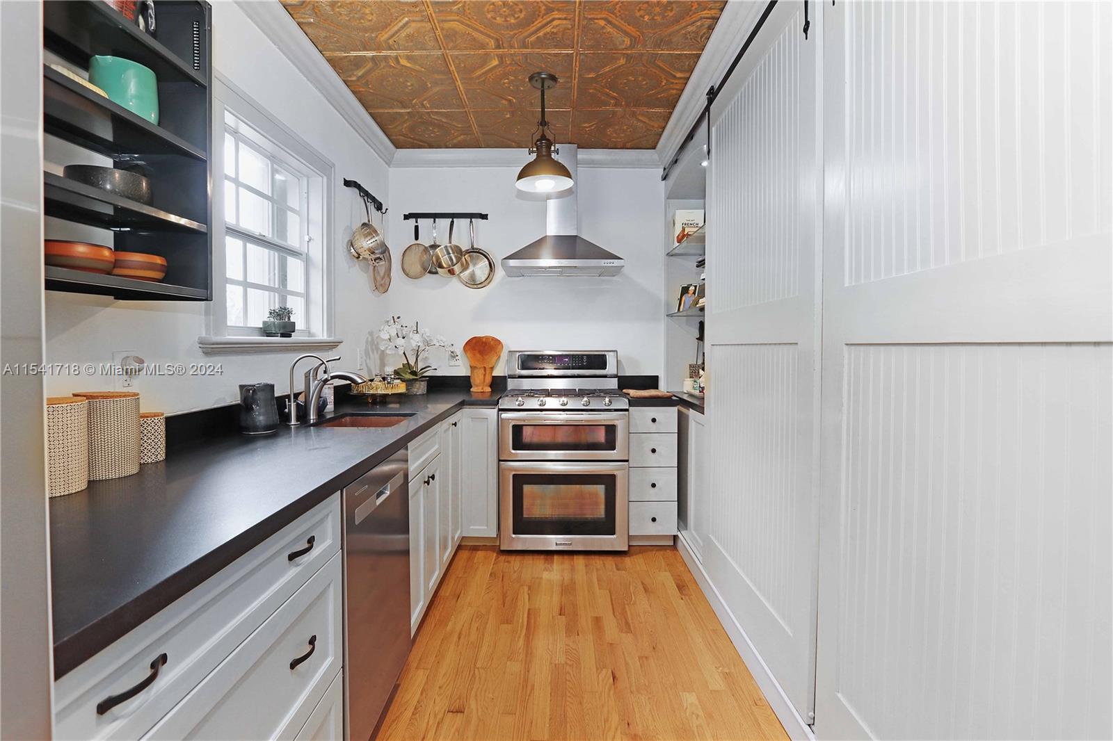 1633 Adams St, Hollywood, Florida 33020, 2 Bedrooms Bedrooms, ,1 BathroomBathrooms,Residential,For Sale,1633 Adams St,A11541718