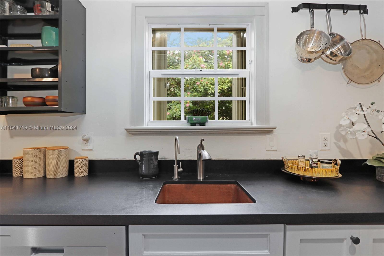 1633 Adams St, Hollywood, Florida 33020, 2 Bedrooms Bedrooms, ,1 BathroomBathrooms,Residential,For Sale,1633 Adams St,A11541718