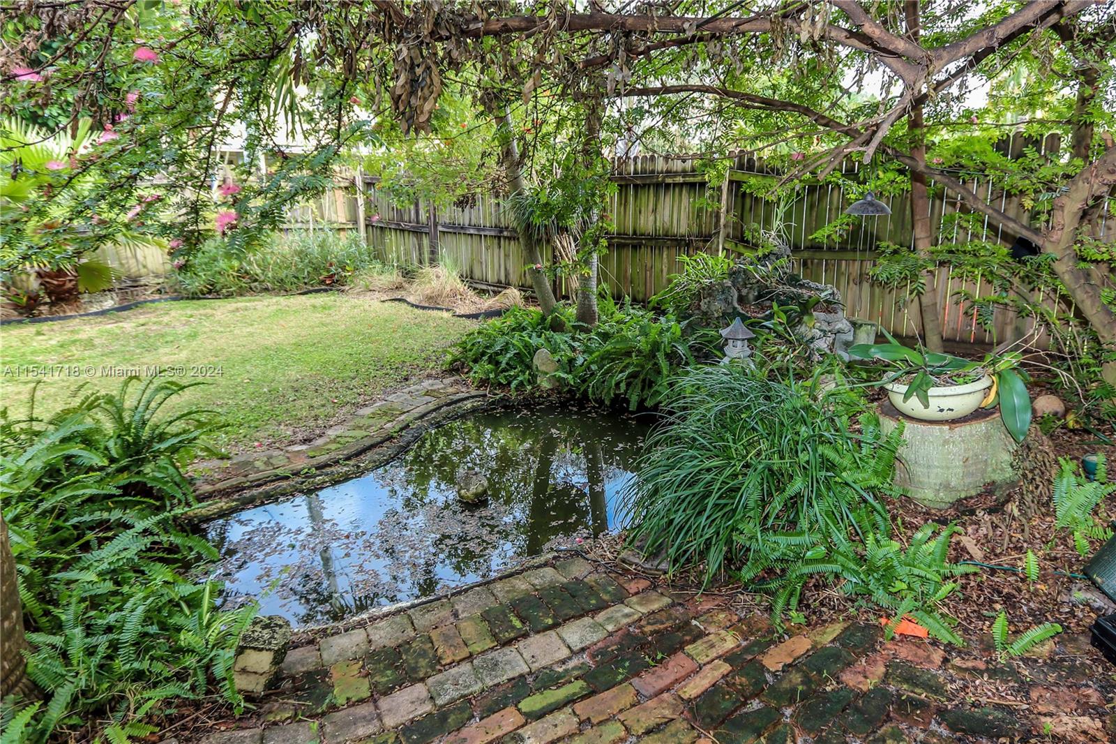 1633 Adams St, Hollywood, Florida 33020, 2 Bedrooms Bedrooms, ,1 BathroomBathrooms,Residential,For Sale,1633 Adams St,A11541718