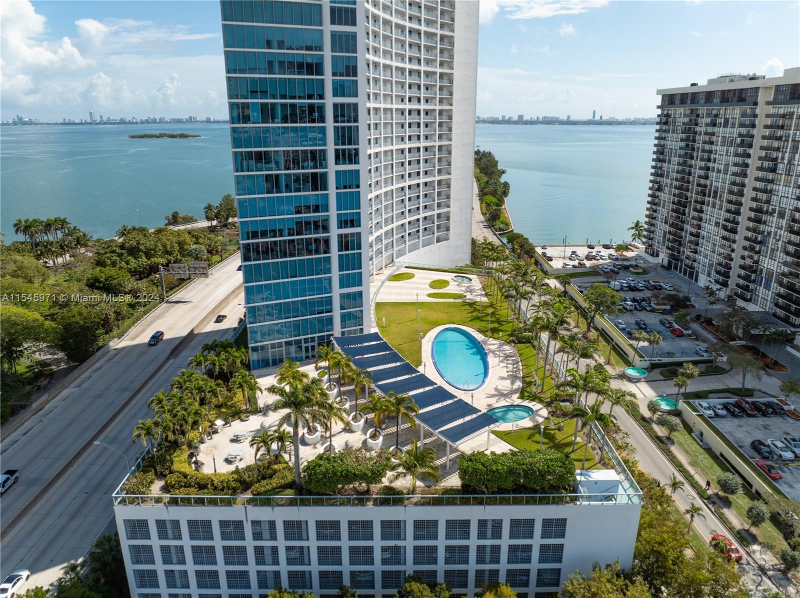 601 NE 36th St 705, Miami, Florida 33137, 1 Bedroom Bedrooms, ,1 BathroomBathrooms,Residential,For Sale,601 NE 36th St 705,A11545971