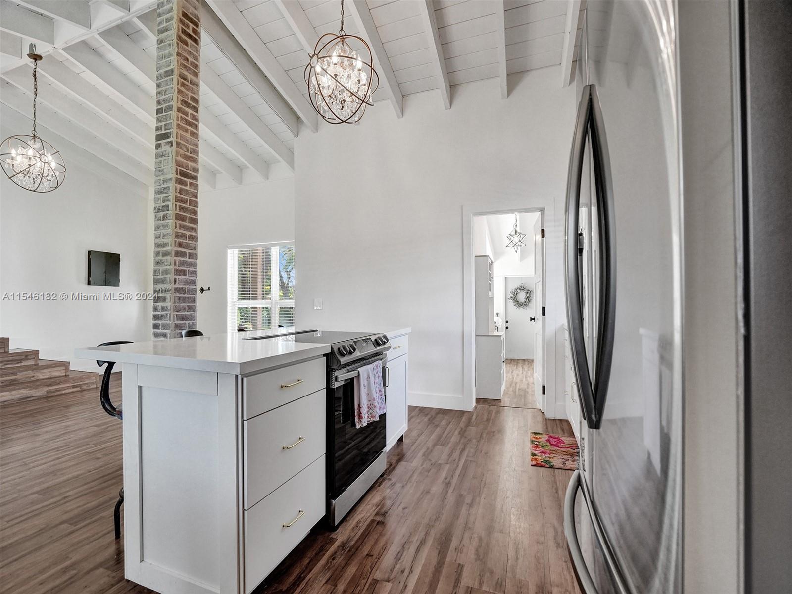 205 S 56th Ter, Hollywood, Florida 33023, 3 Bedrooms Bedrooms, ,3 BathroomsBathrooms,Residential,For Sale,205 S 56th Ter,A11546182
