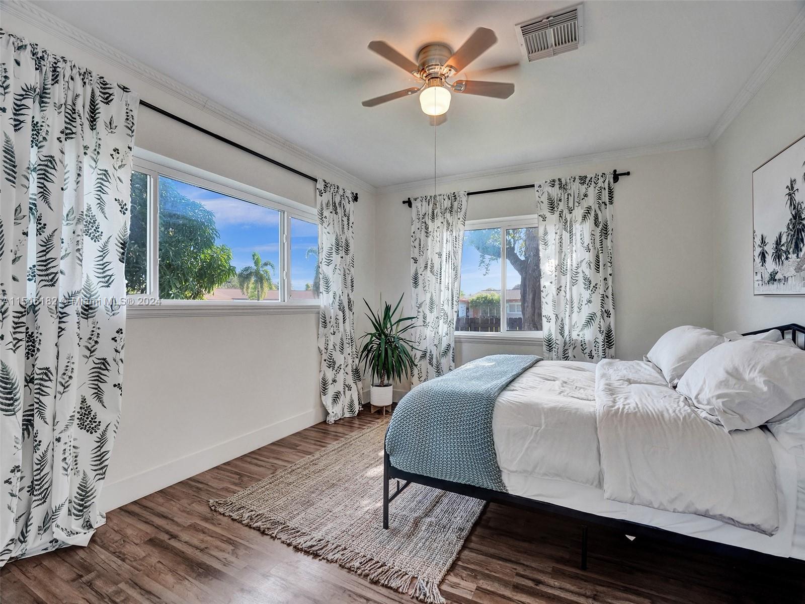 205 S 56th Ter, Hollywood, Florida 33023, 3 Bedrooms Bedrooms, ,3 BathroomsBathrooms,Residential,For Sale,205 S 56th Ter,A11546182