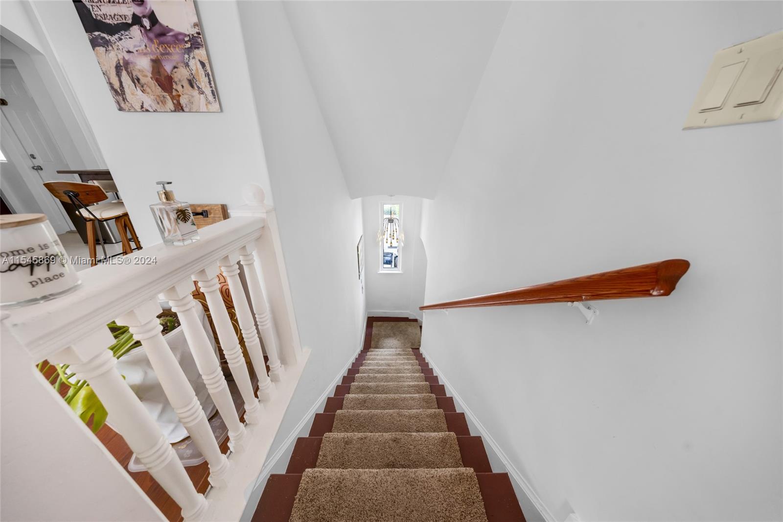 305 NE 24th St 2, Miami, Florida 33137, 2 Bedrooms Bedrooms, ,2 BathroomsBathrooms,Residentiallease,For Rent,305 NE 24th St 2,A11545869