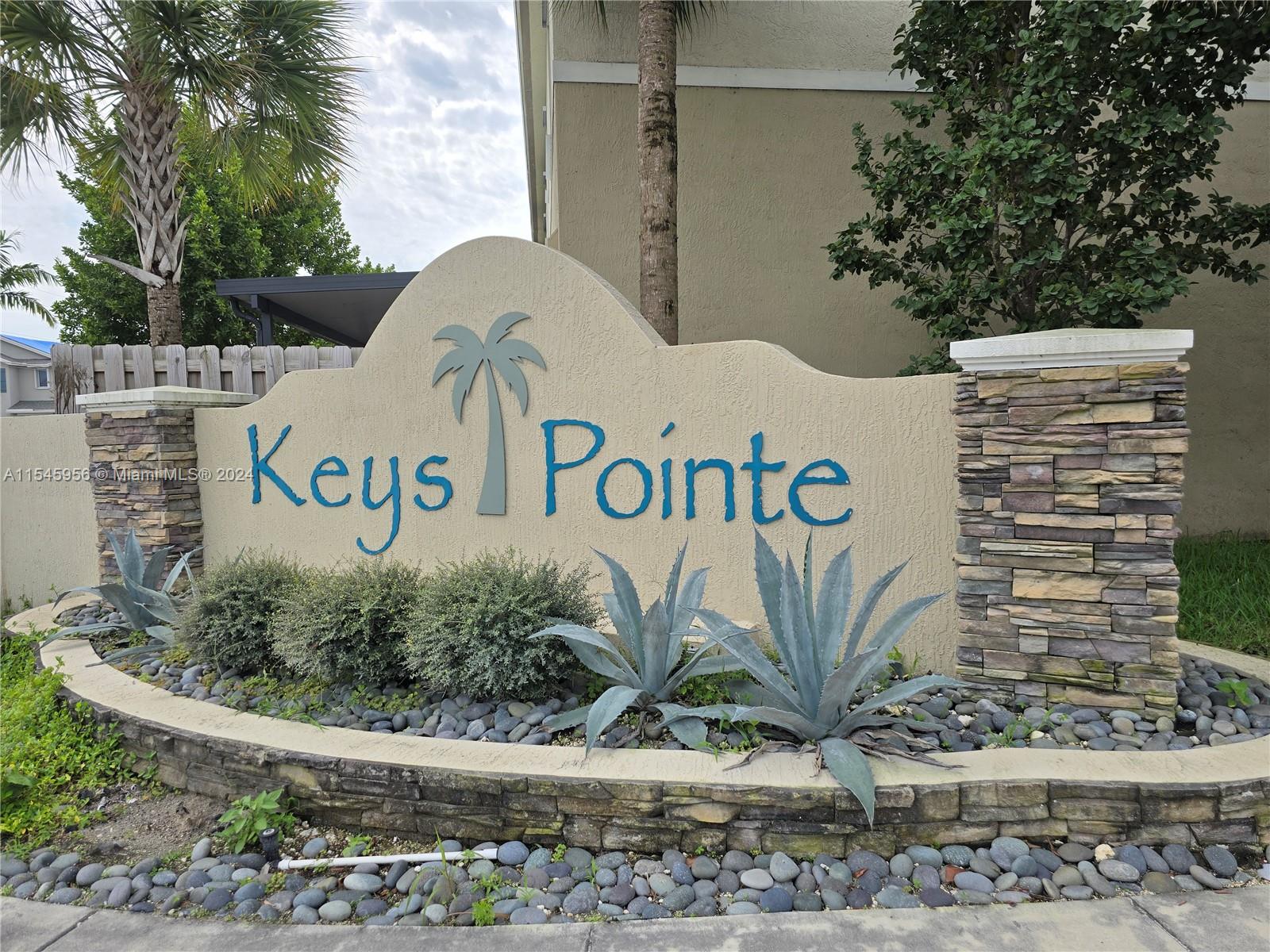 560 NE 5th Ln #560 For Sale A11545956, FL