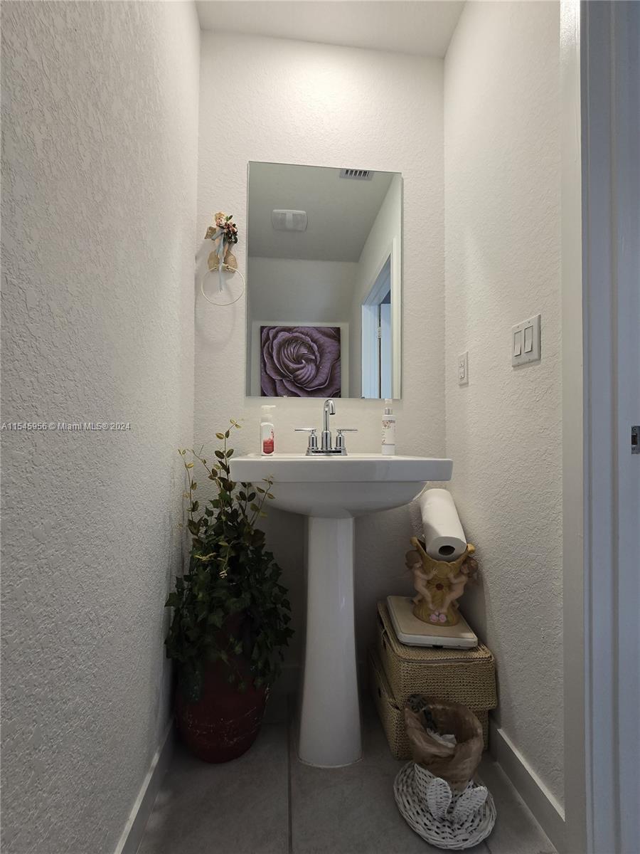 560 NE 5th Ln 560, Florida City, Florida 33034, 2 Bedrooms Bedrooms, ,2 BathroomsBathrooms,Residential,For Sale,560 NE 5th Ln 560,A11545956