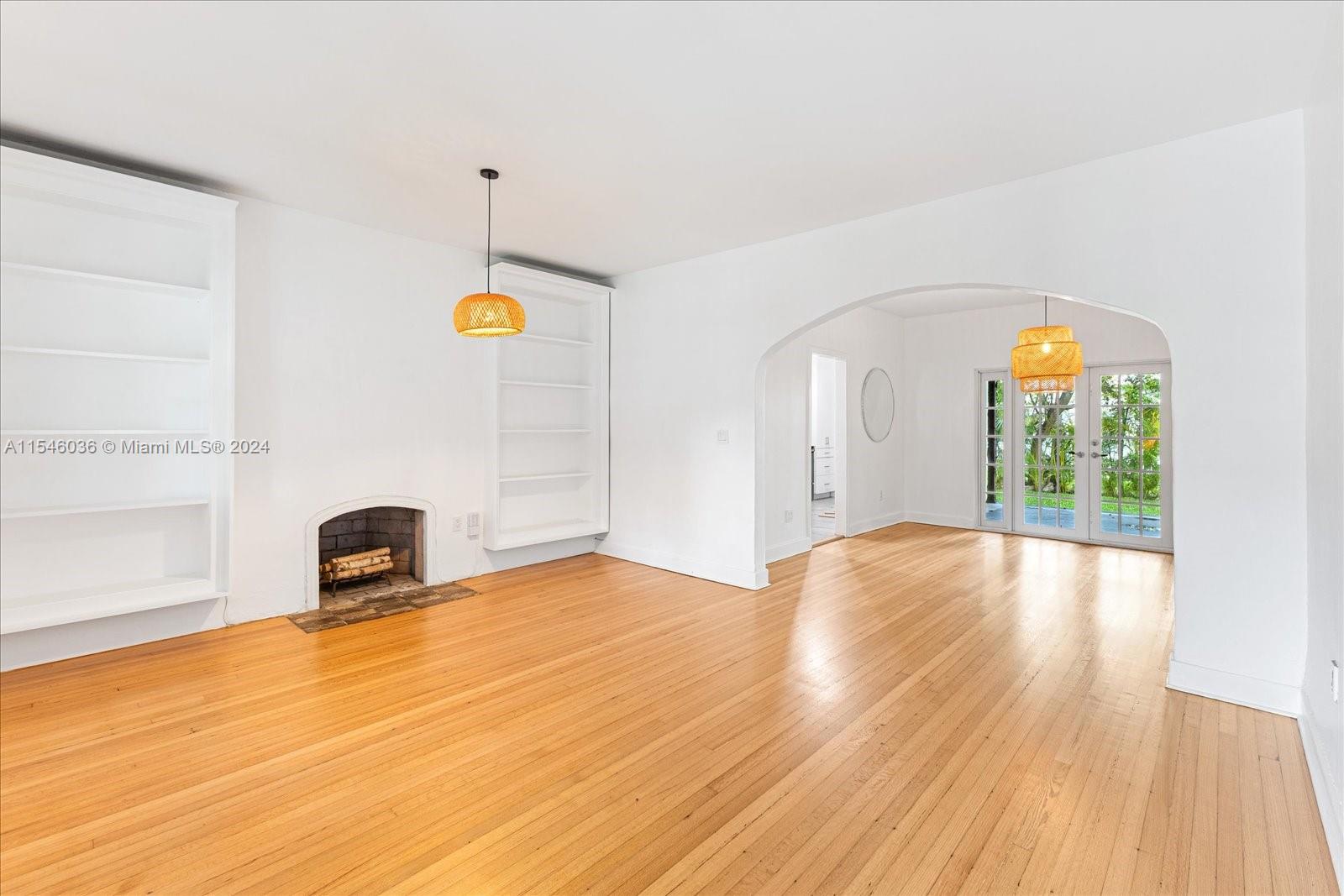1209 San Miguel Ave, Coral Gables, Florida 33134, 2 Bedrooms Bedrooms, ,2 BathroomsBathrooms,Residential,For Sale,1209 San Miguel Ave,A11546036