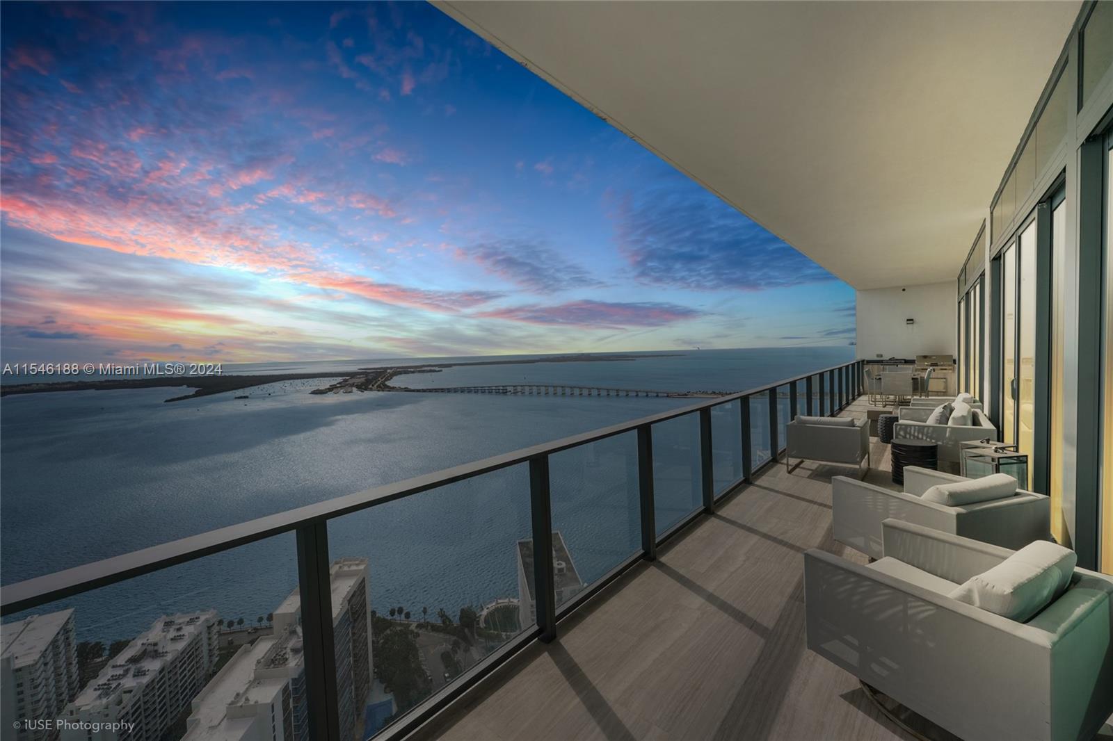 1451 Brickell Ave 4602, Miami, Florida 33131, 2 Bedrooms Bedrooms, ,2 BathroomsBathrooms,Residential,For Sale,1451 Brickell Ave 4602,A11546188