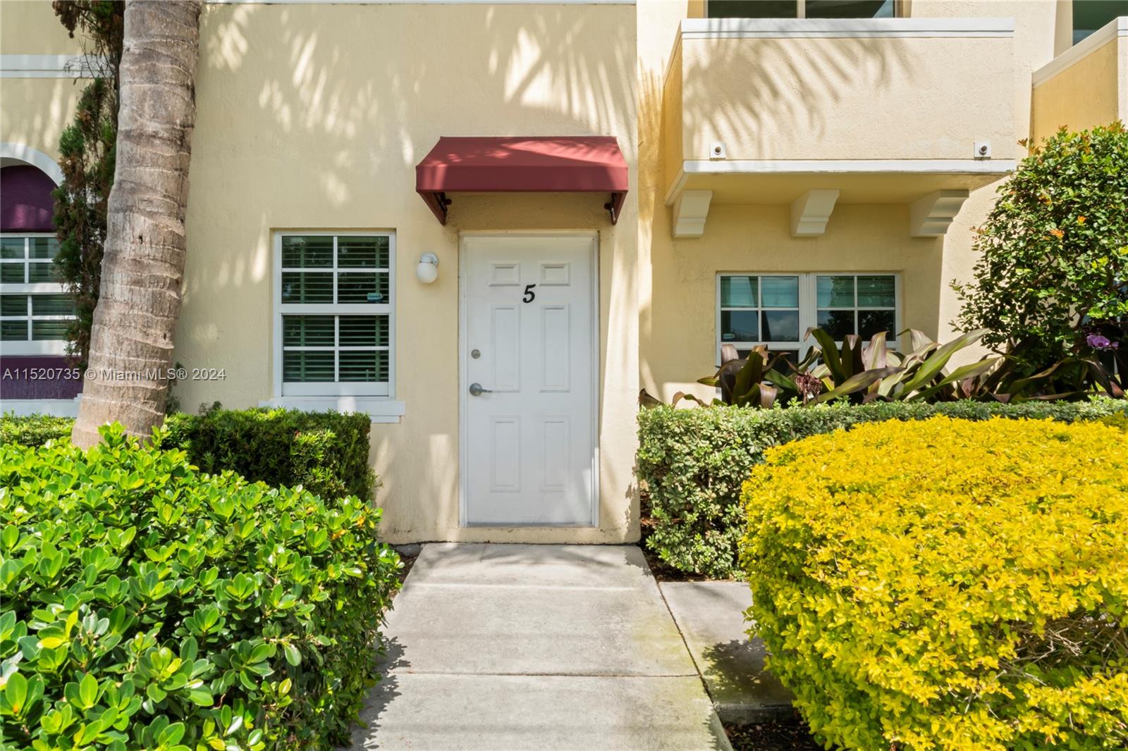 3001 SW 22nd Ter TH-5, Miami, Florida 33145, 2 Bedrooms Bedrooms, ,1 BathroomBathrooms,Residential,For Sale,3001 SW 22nd Ter TH-5,A11520735