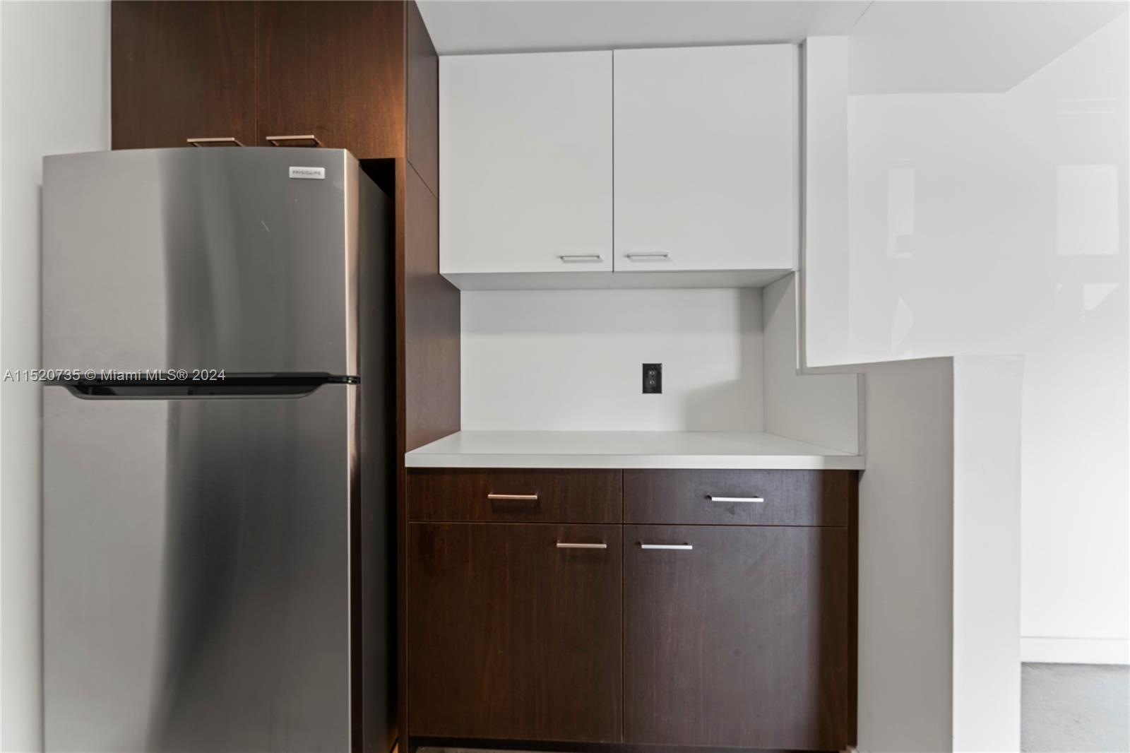 3001 SW 22nd Ter TH-5, Miami, Florida 33145, 2 Bedrooms Bedrooms, ,1 BathroomBathrooms,Residential,For Sale,3001 SW 22nd Ter TH-5,A11520735