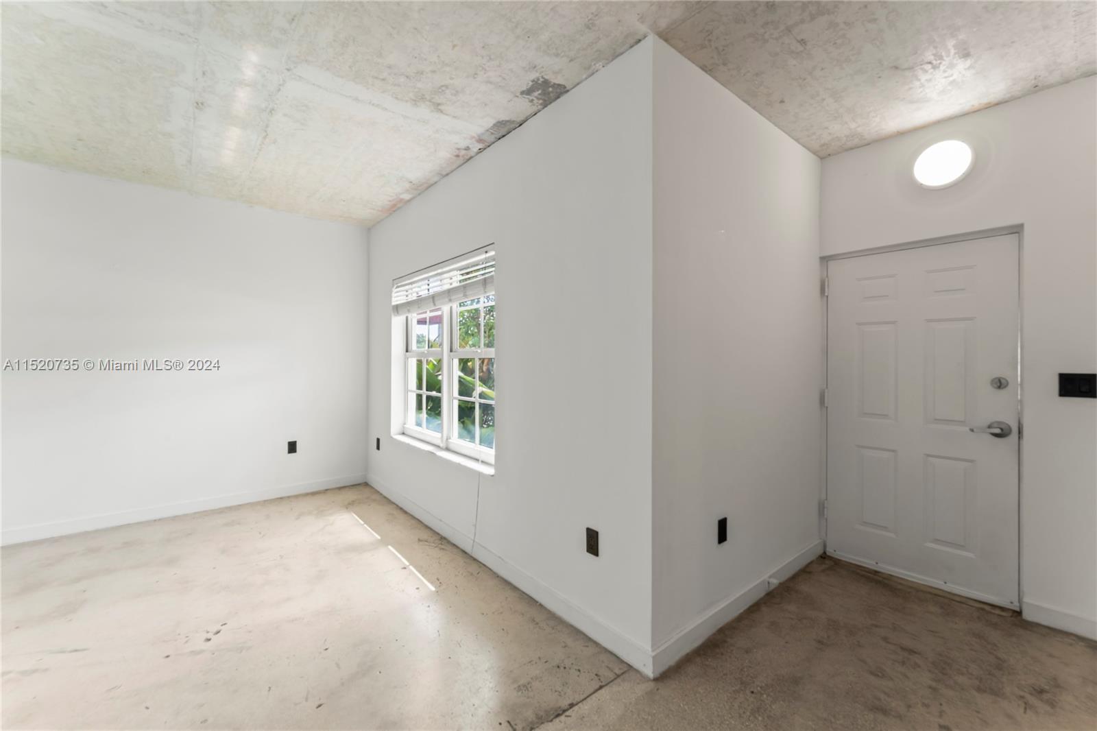 3001 SW 22nd Ter TH-5, Miami, Florida 33145, 2 Bedrooms Bedrooms, ,1 BathroomBathrooms,Residential,For Sale,3001 SW 22nd Ter TH-5,A11520735
