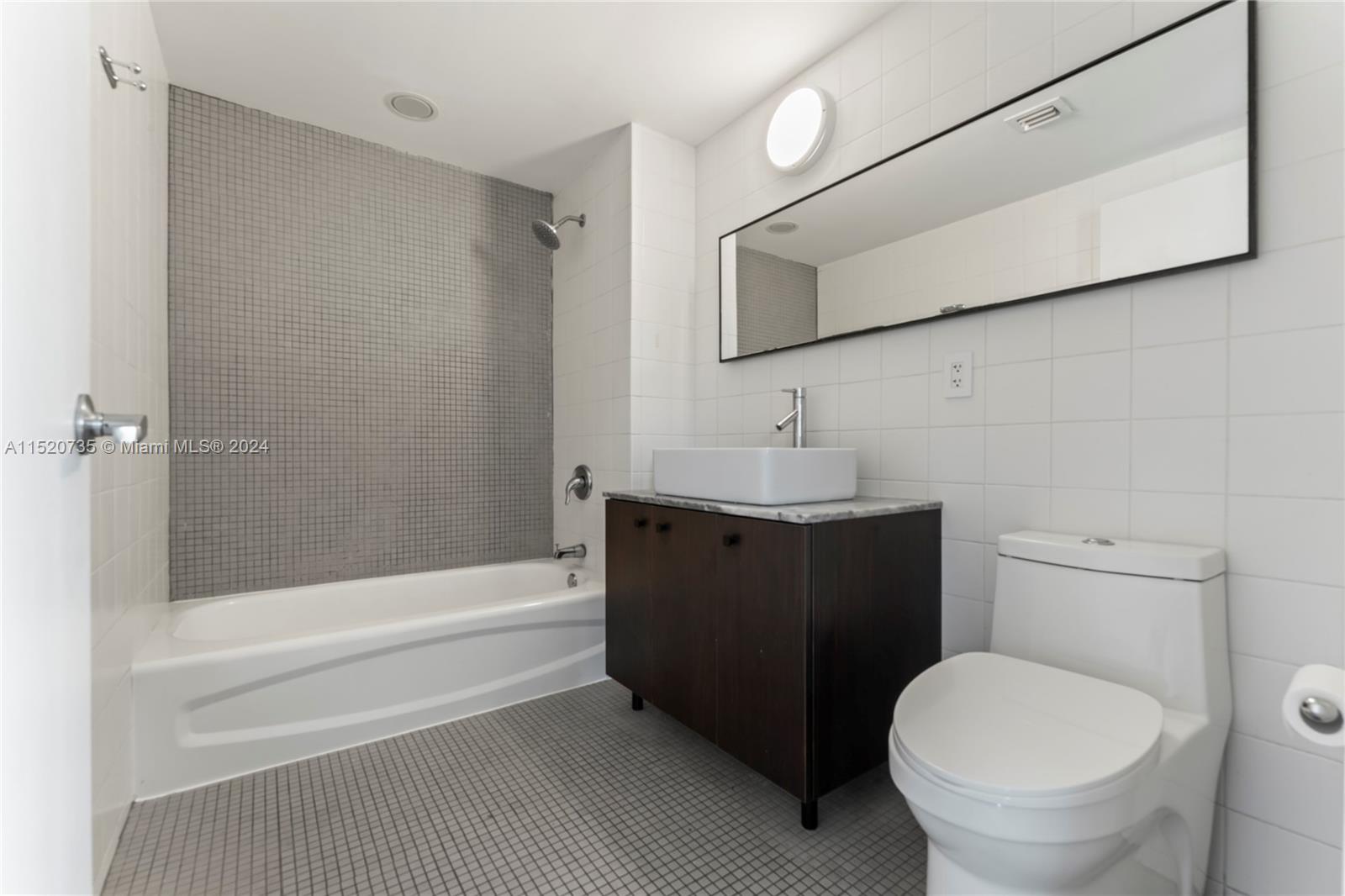 3001 SW 22nd Ter TH-5, Miami, Florida 33145, 2 Bedrooms Bedrooms, ,1 BathroomBathrooms,Residential,For Sale,3001 SW 22nd Ter TH-5,A11520735