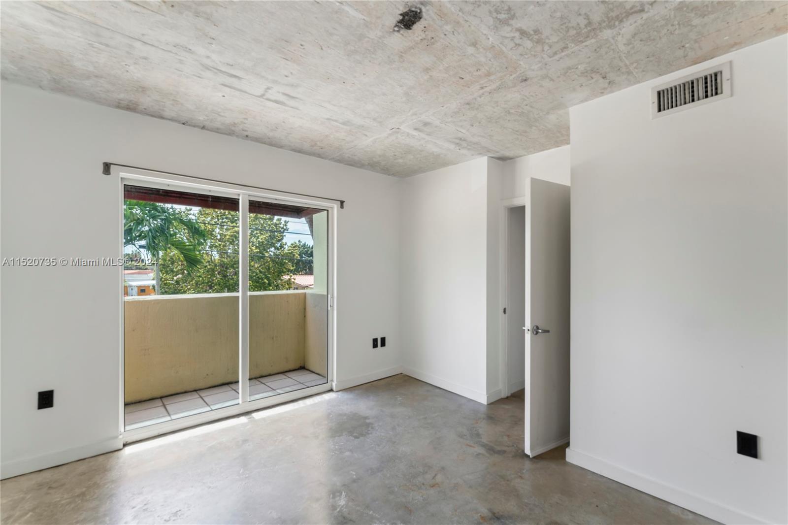 3001 SW 22nd Ter TH-5, Miami, Florida 33145, 2 Bedrooms Bedrooms, ,1 BathroomBathrooms,Residential,For Sale,3001 SW 22nd Ter TH-5,A11520735