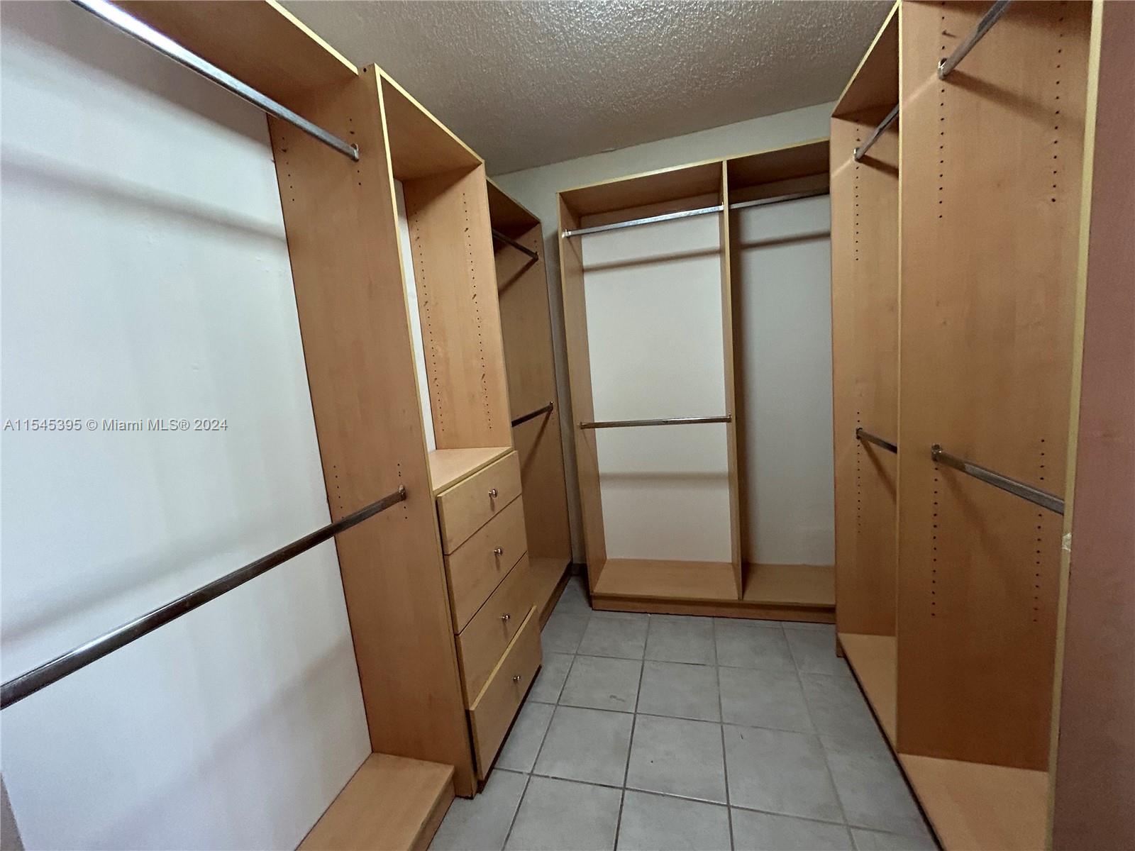 2017 S Ocean Dr 1405, Hallandale Beach, Florida 33009, 2 Bedrooms Bedrooms, ,2 BathroomsBathrooms,Residentiallease,For Rent,2017 S Ocean Dr 1405,A11545395