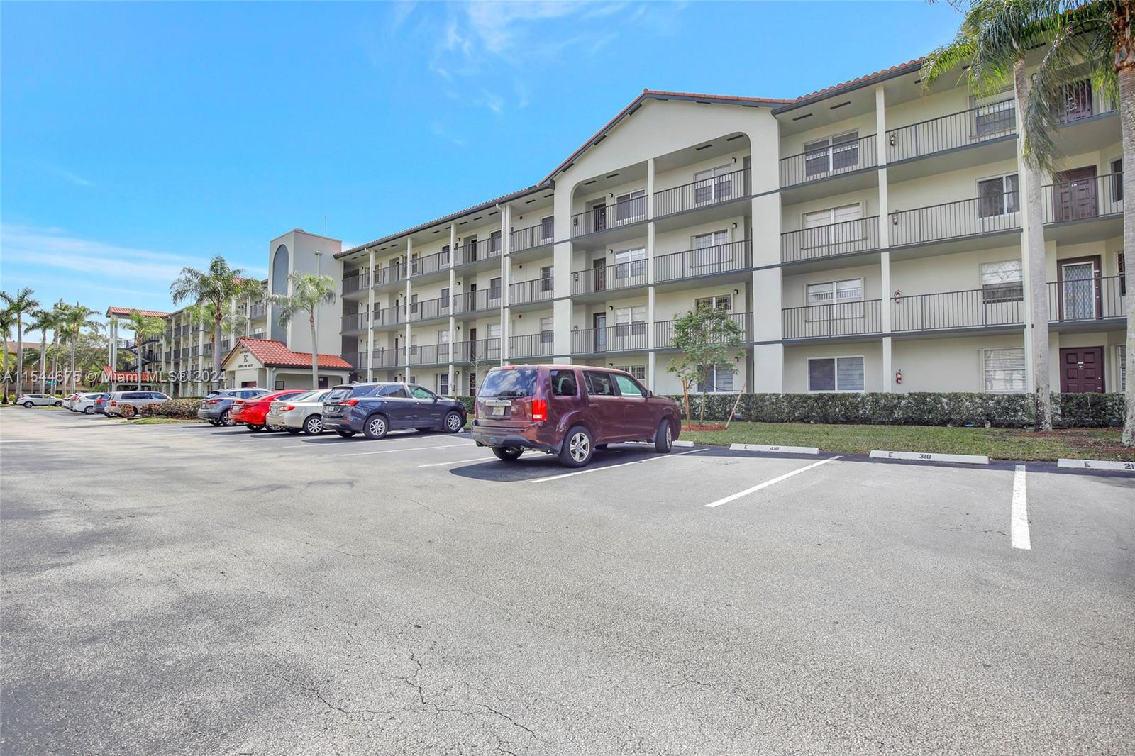 12900 SW 13th St #214E, Pembroke Pines, Florida image 33