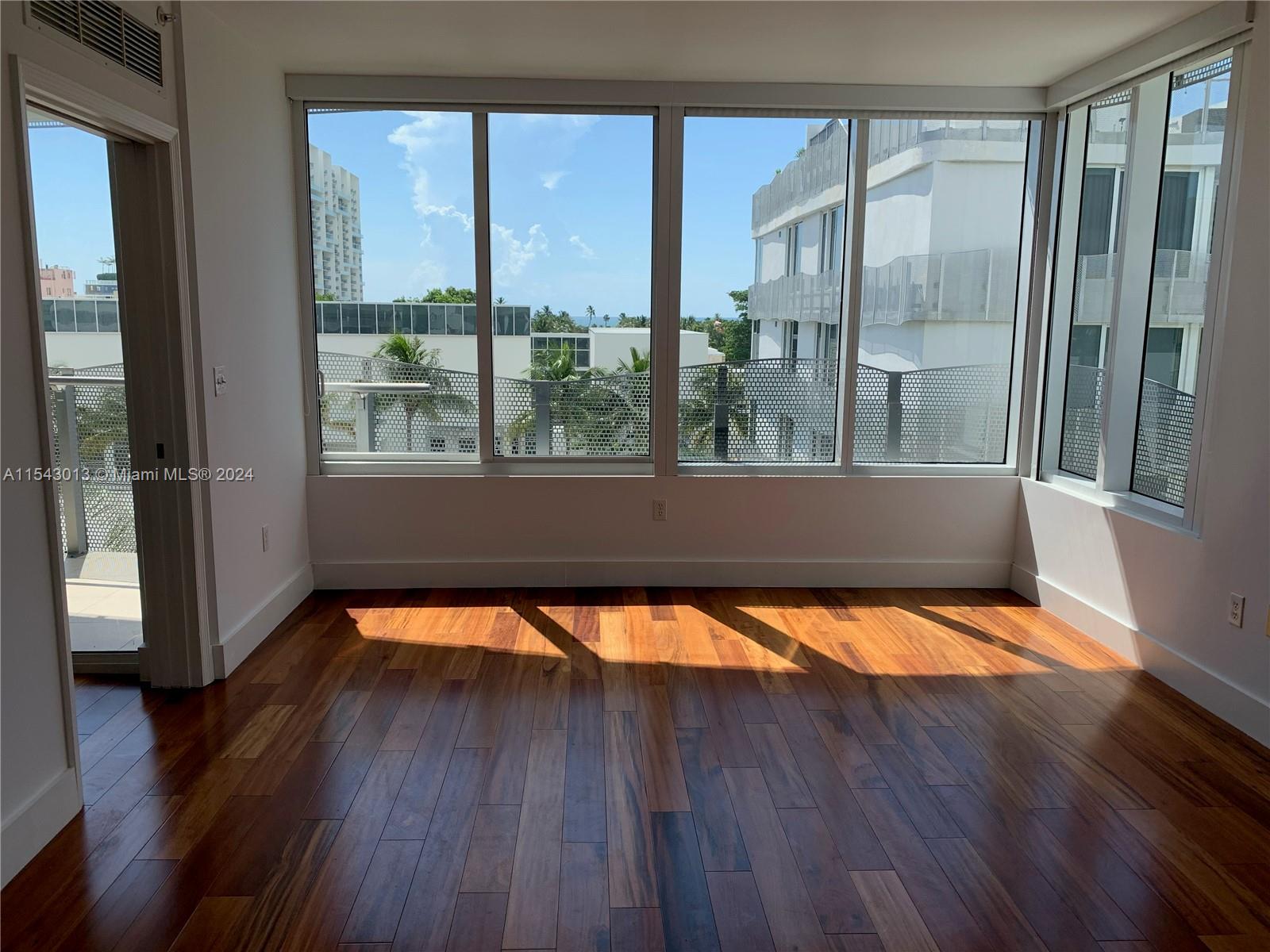 2155 Washington Ct 501, Miami Beach, Florida 33139, 2 Bedrooms Bedrooms, ,2 BathroomsBathrooms,Residentiallease,For Rent,2155 Washington Ct 501,A11543013